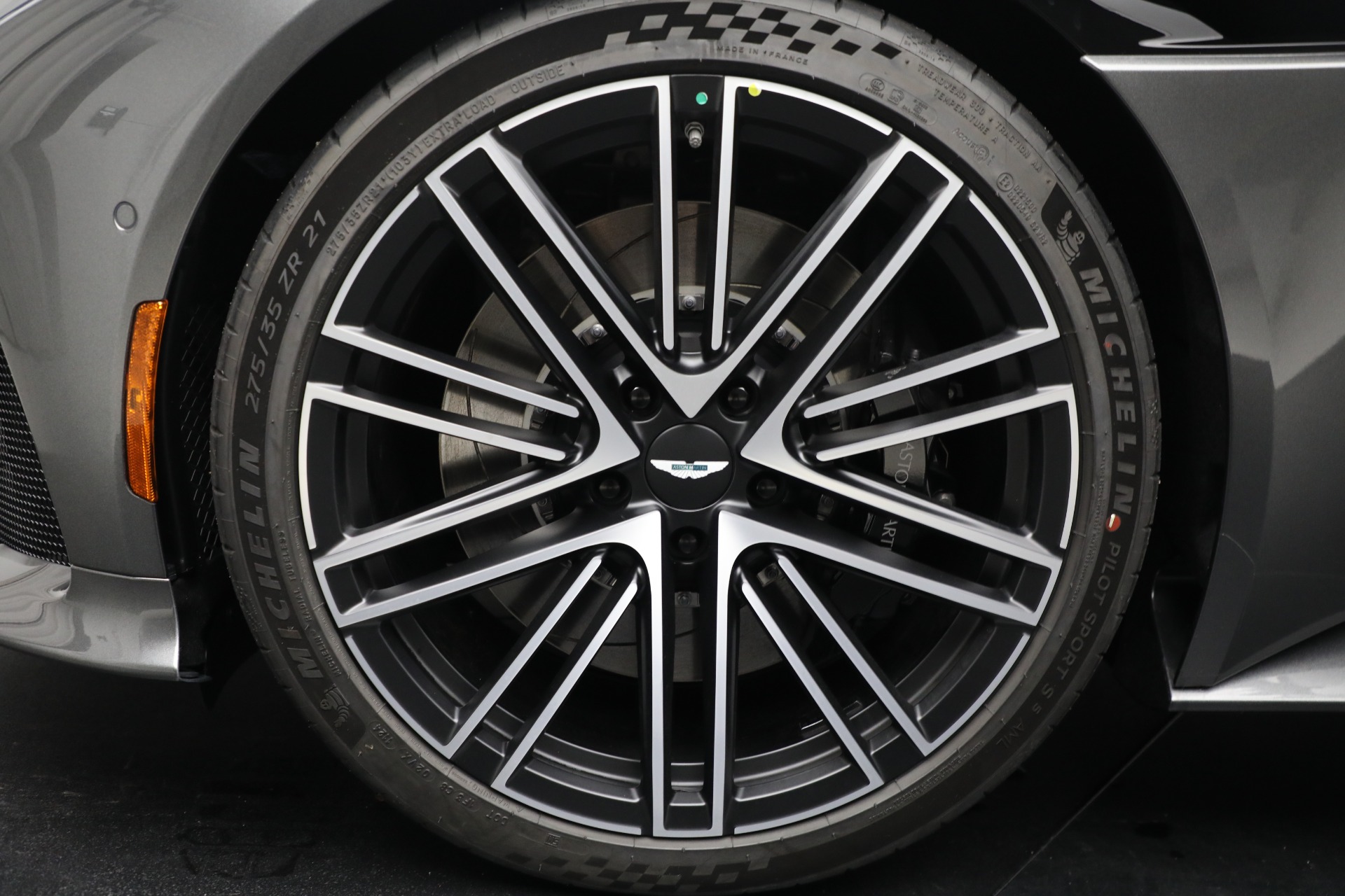 New-2025-Aston-Martin-DB12-Volante