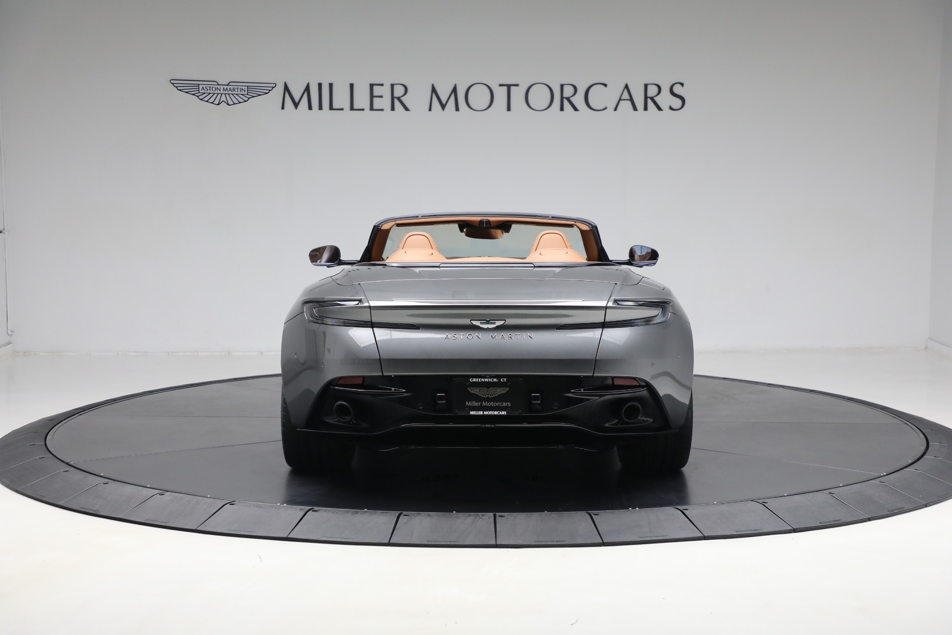 New-2025-Aston-Martin-DB12-Volante