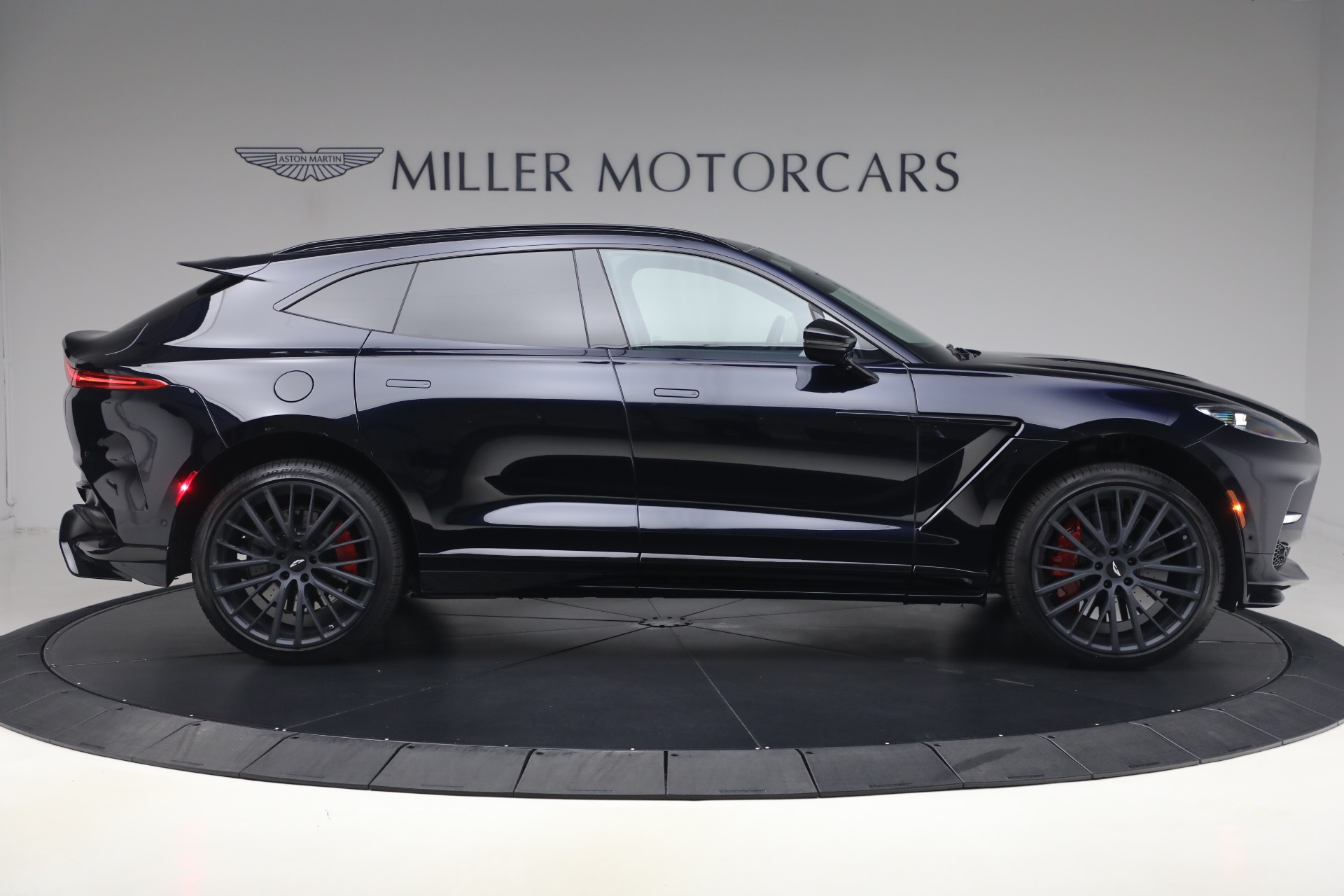 Used-2025-Aston-Martin-DBX-707
