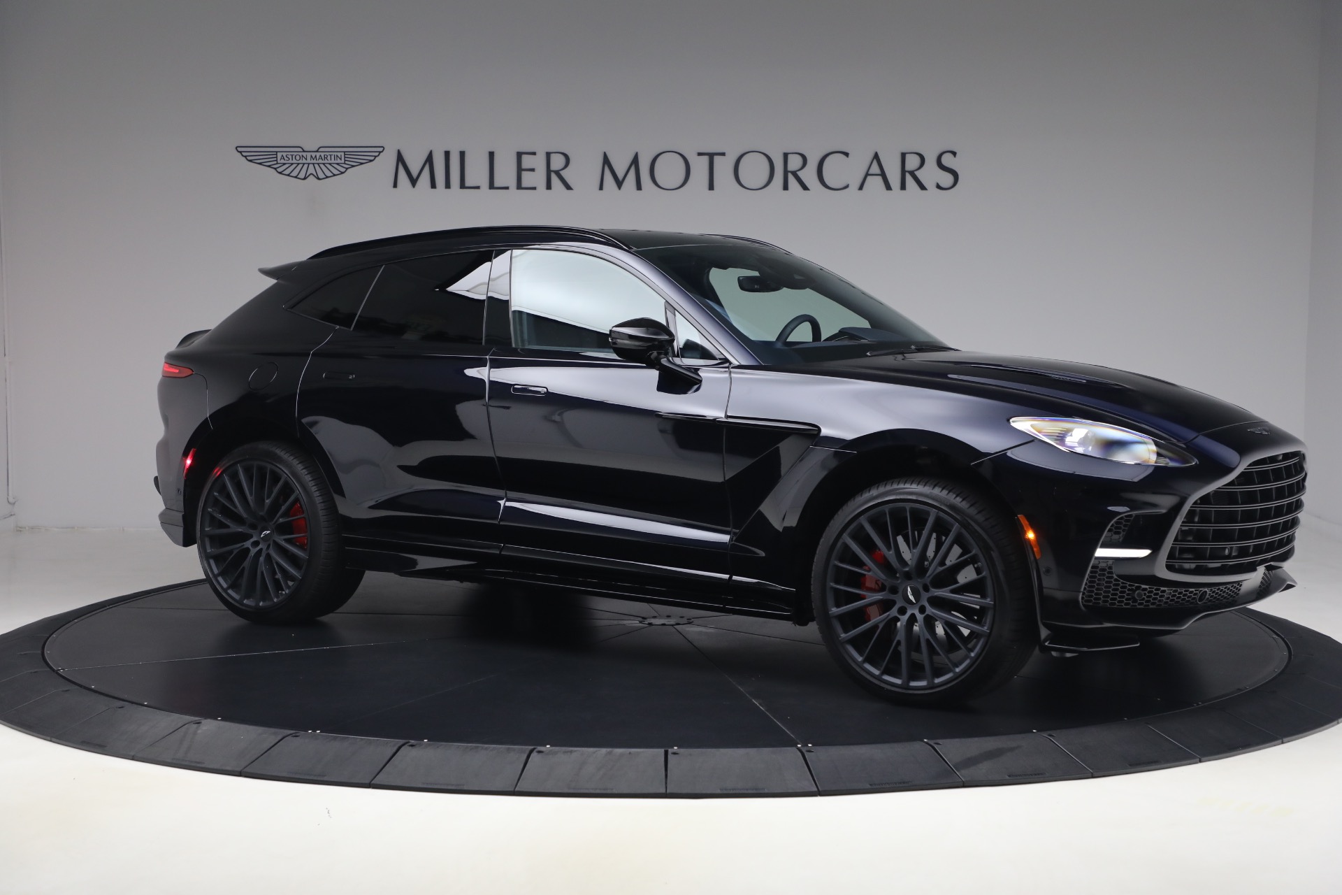 Used-2025-Aston-Martin-DBX-707