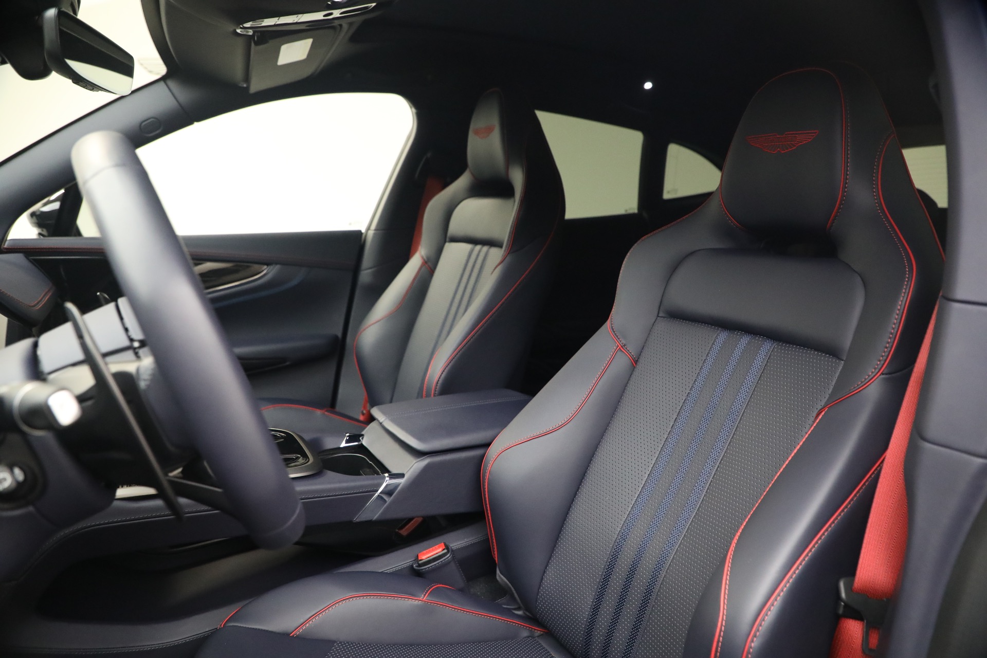 Used-2025-Aston-Martin-DBX-707