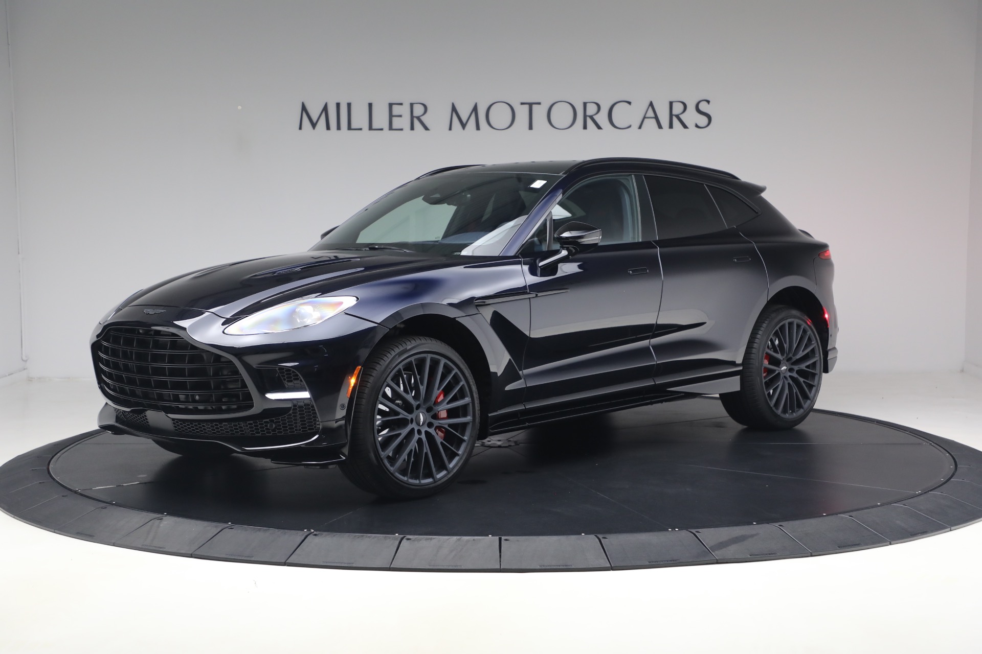 Used-2025-Aston-Martin-DBX-707