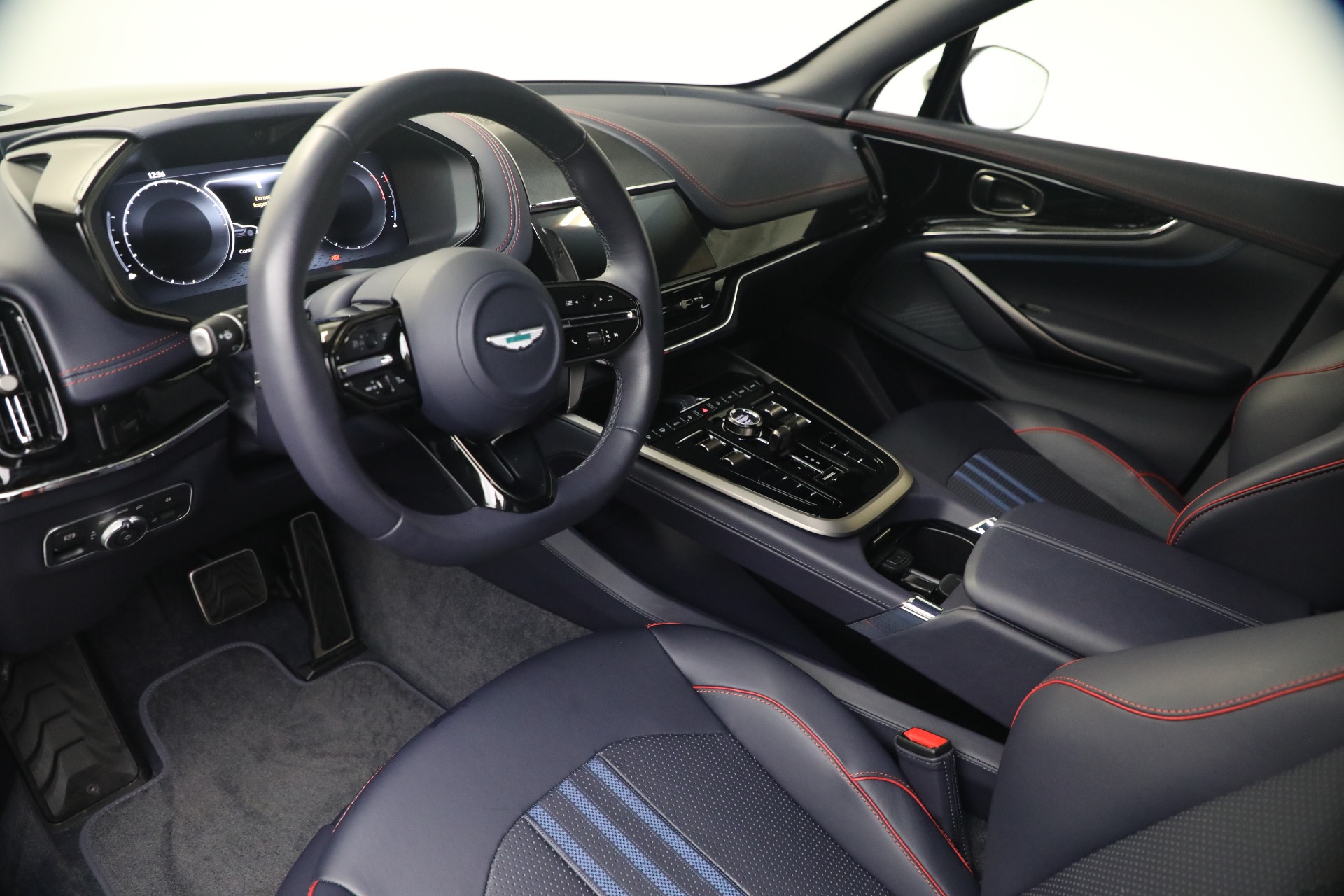 Used-2025-Aston-Martin-DBX-707
