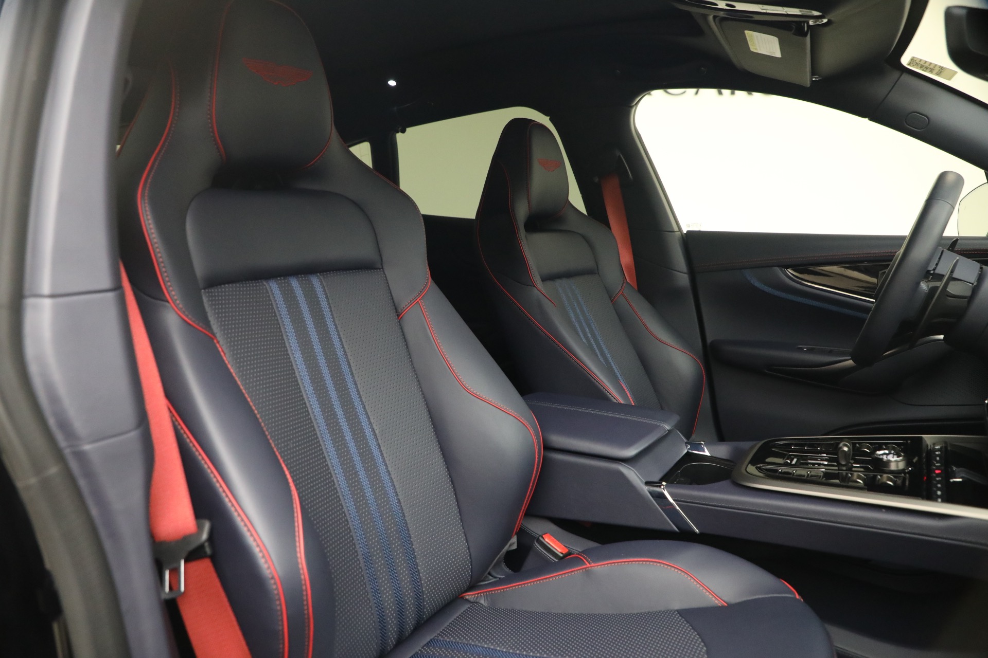 Used-2025-Aston-Martin-DBX-707