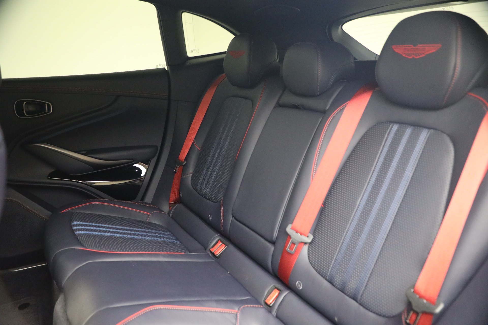 Used-2025-Aston-Martin-DBX-707