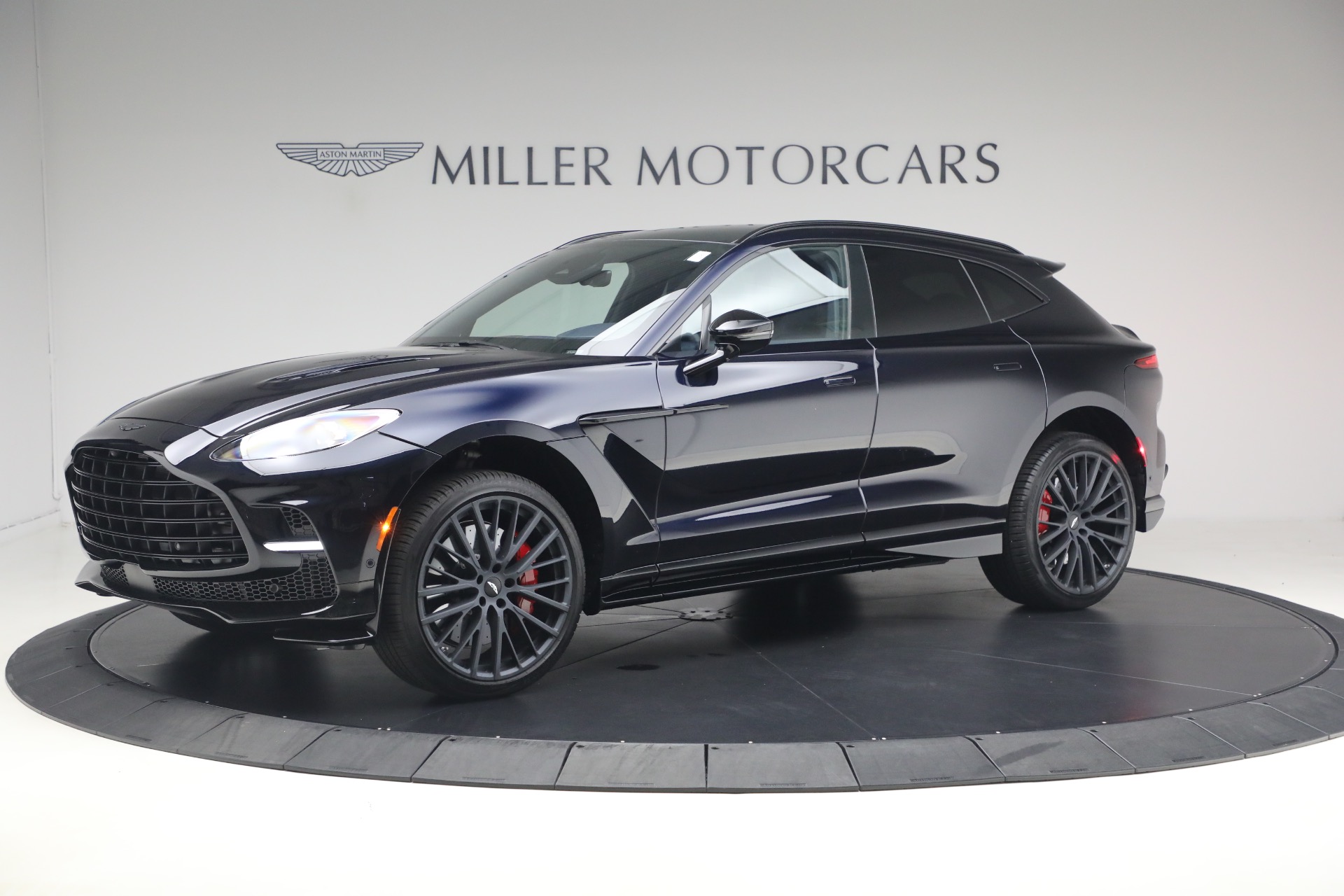 Used-2025-Aston-Martin-DBX-707
