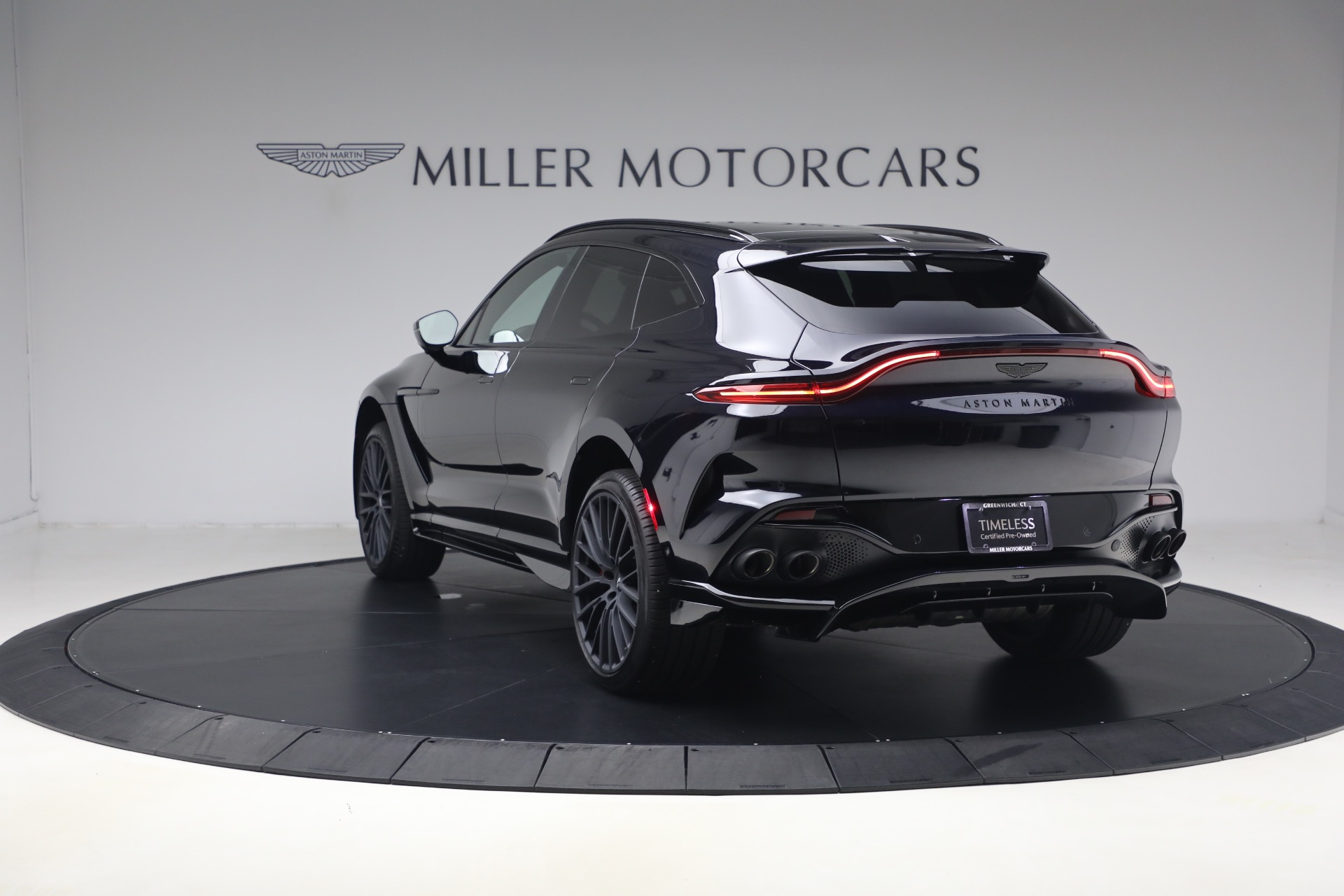 Used-2025-Aston-Martin-DBX-707
