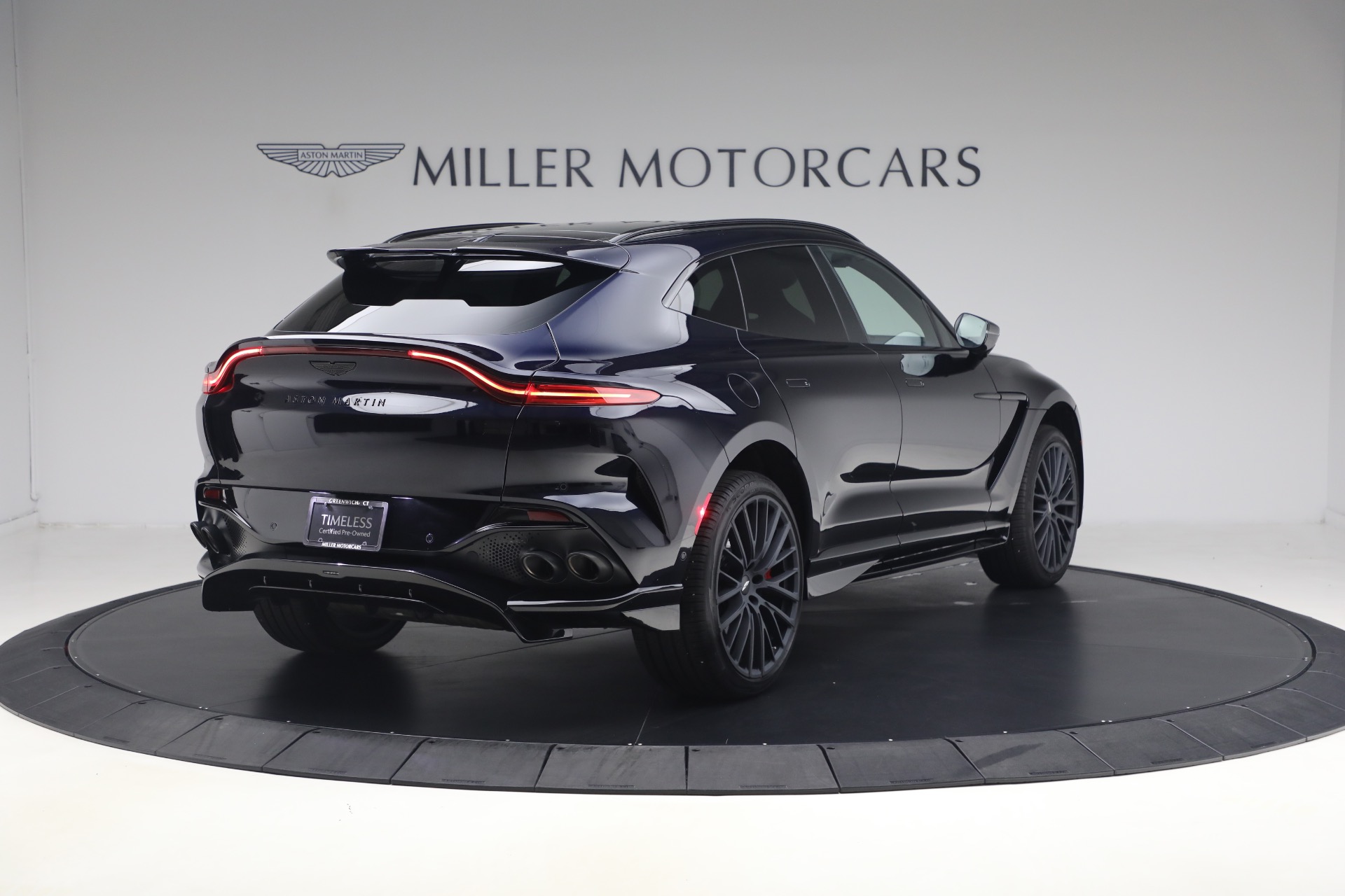 Used-2025-Aston-Martin-DBX-707