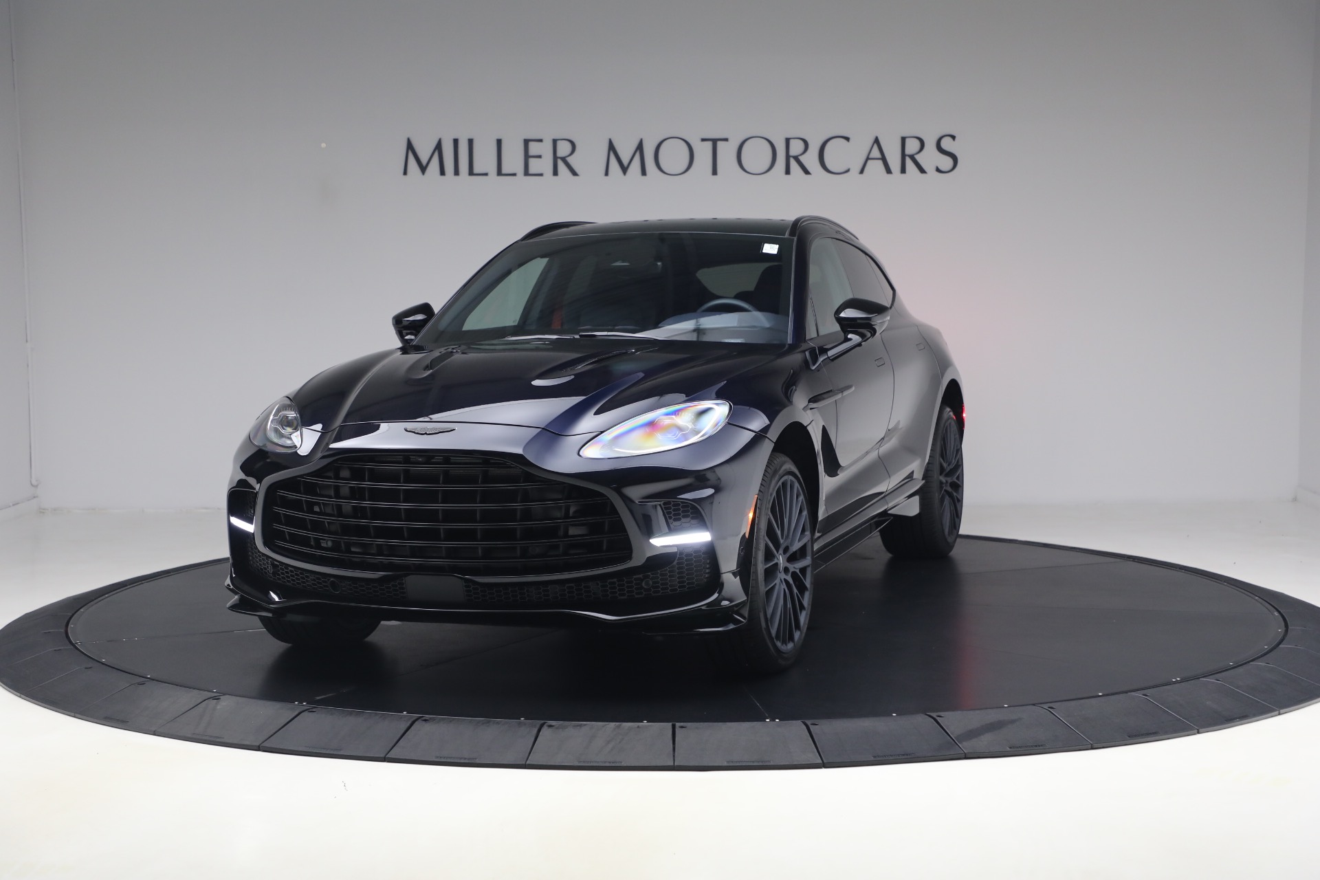 Used-2025-Aston-Martin-DBX-707