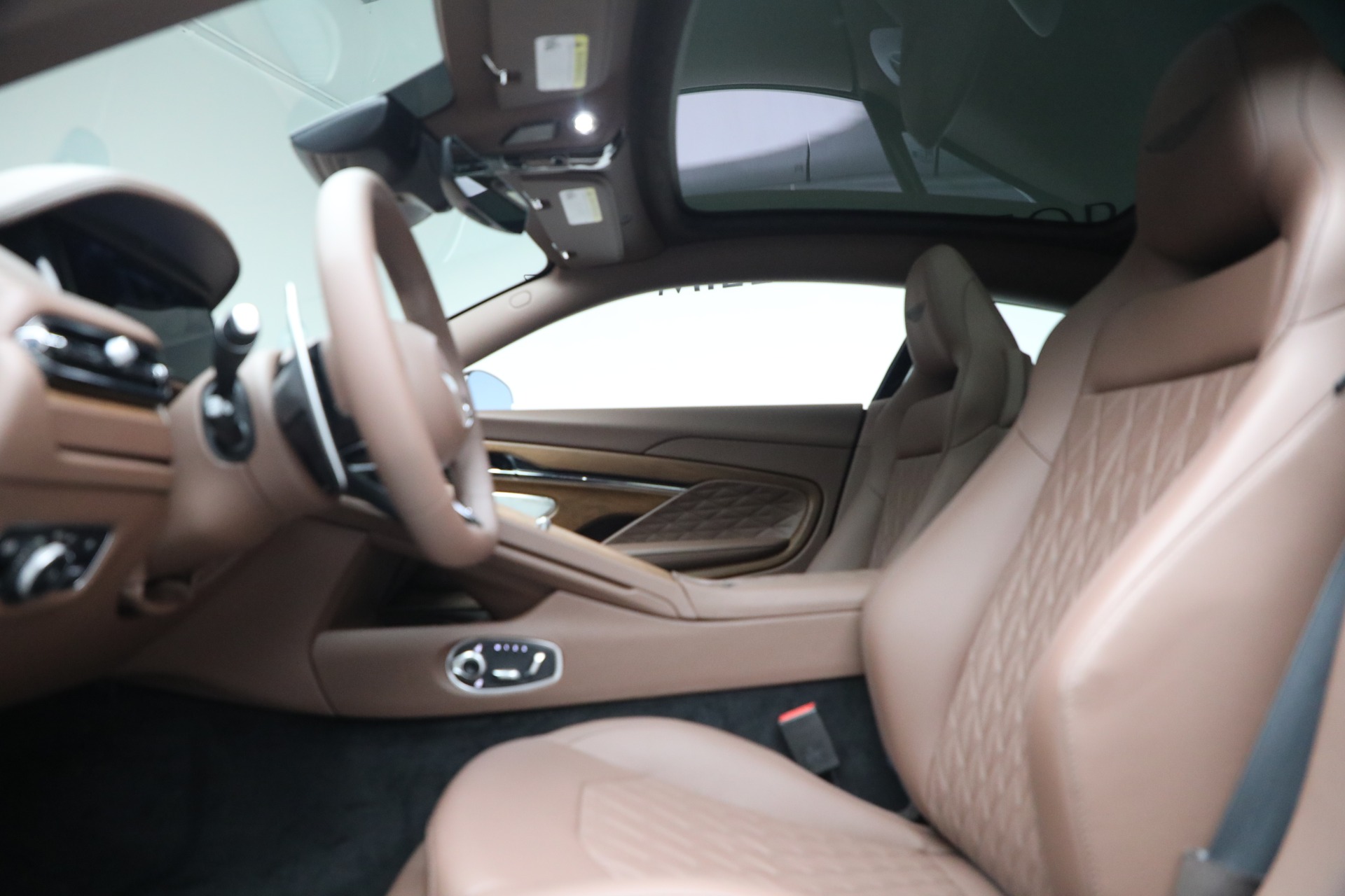 Used-2025-Aston-Martin-DB12-V8