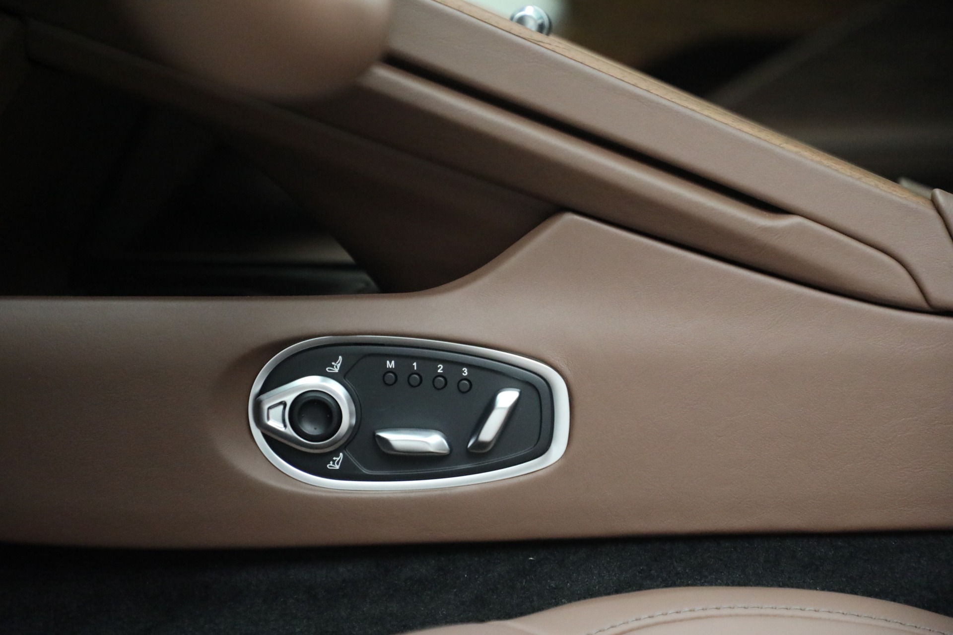 Used-2025-Aston-Martin-DB12-V8