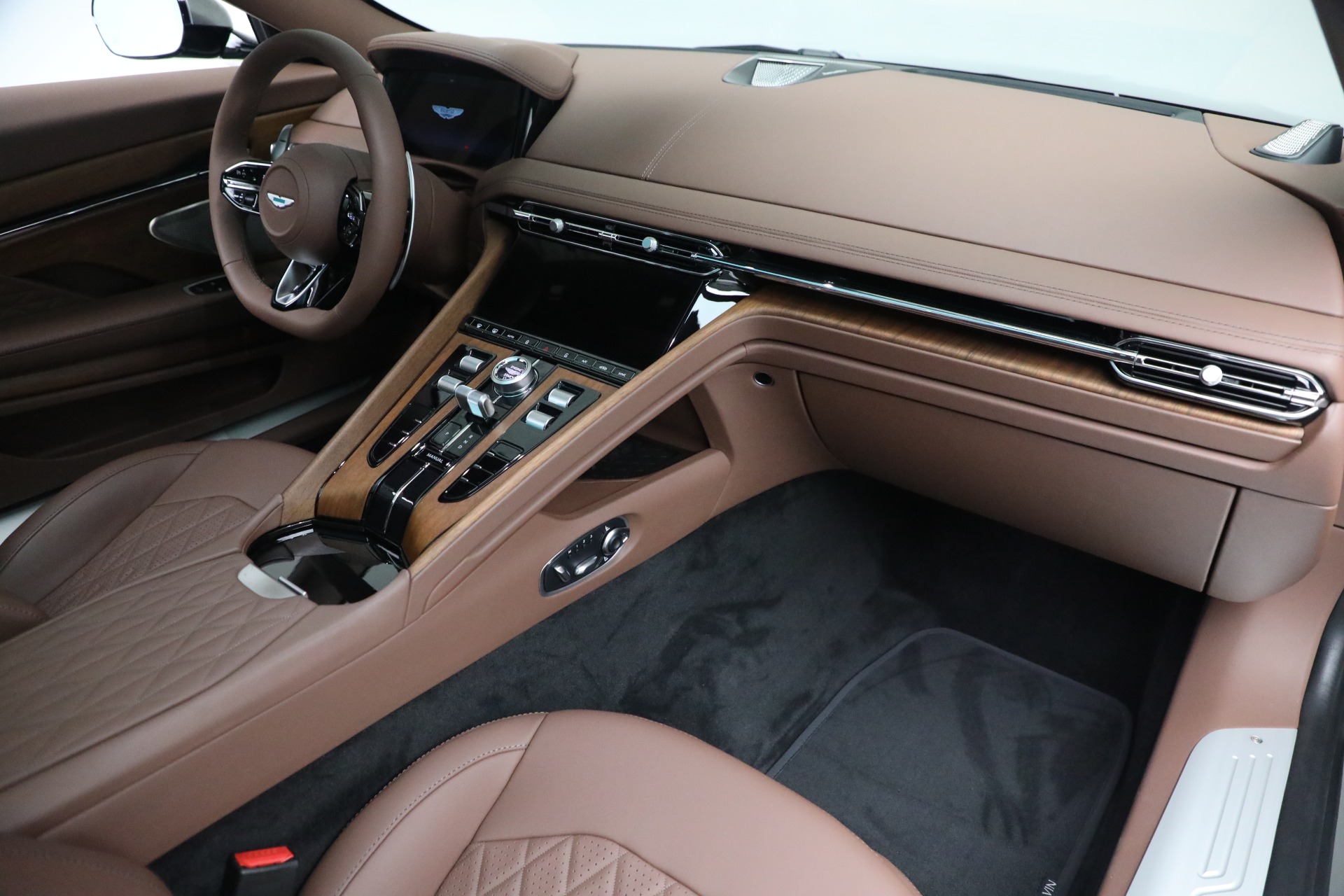 Used-2025-Aston-Martin-DB12-V8