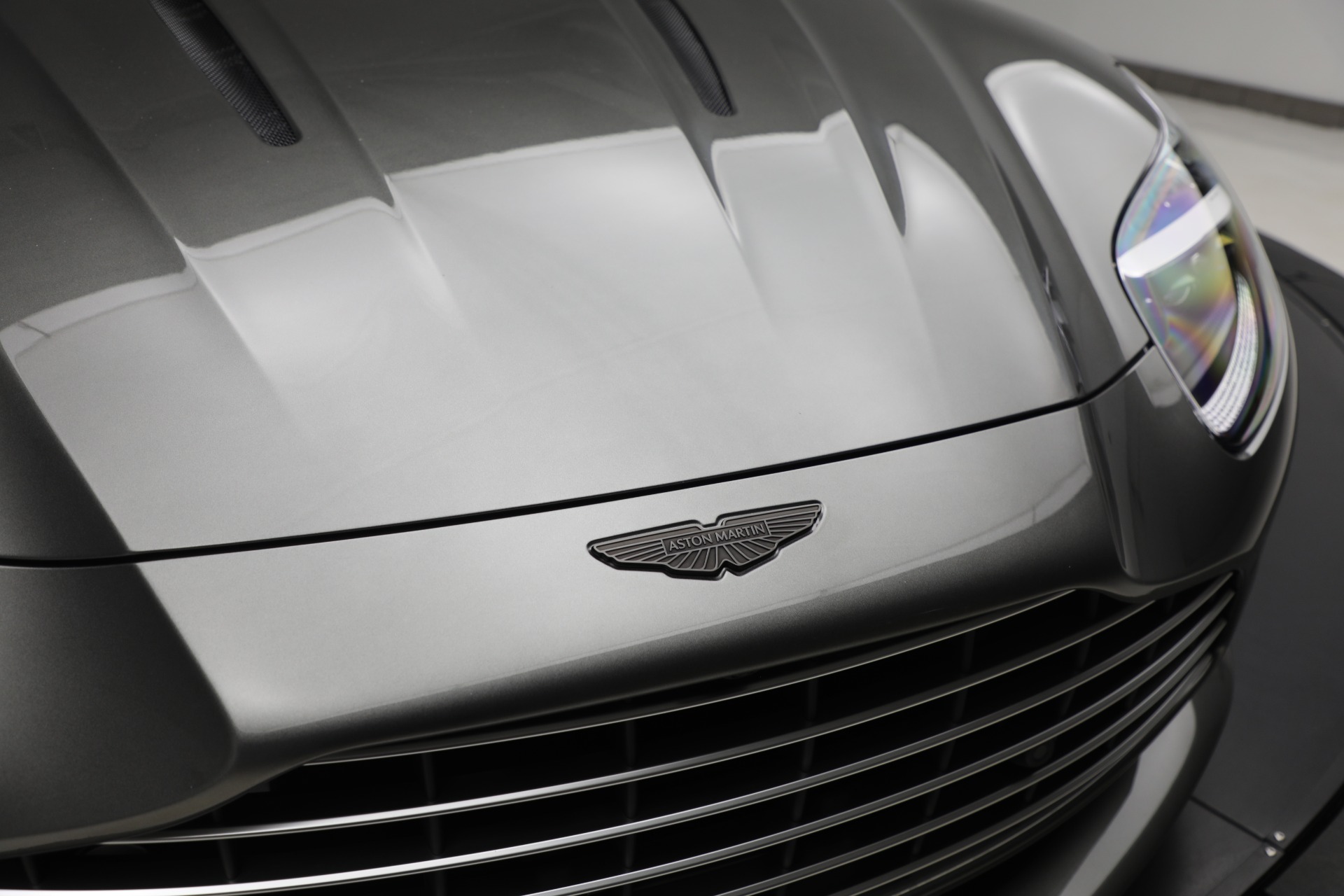 Used-2025-Aston-Martin-DB12-V8