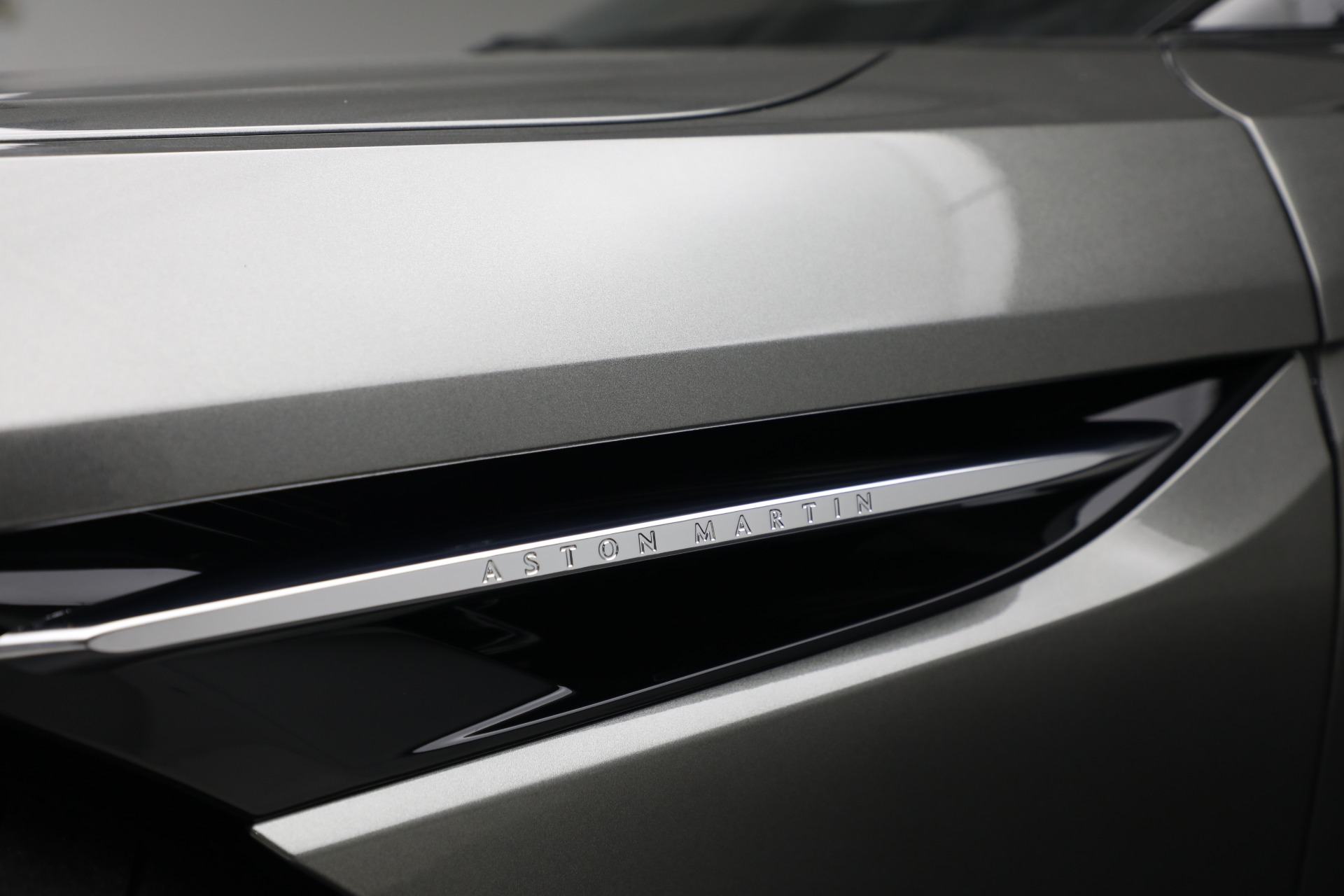 Used-2025-Aston-Martin-DB12-V8