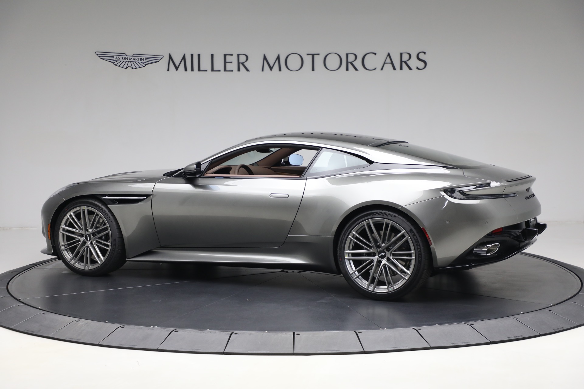 Used-2025-Aston-Martin-DB12-V8
