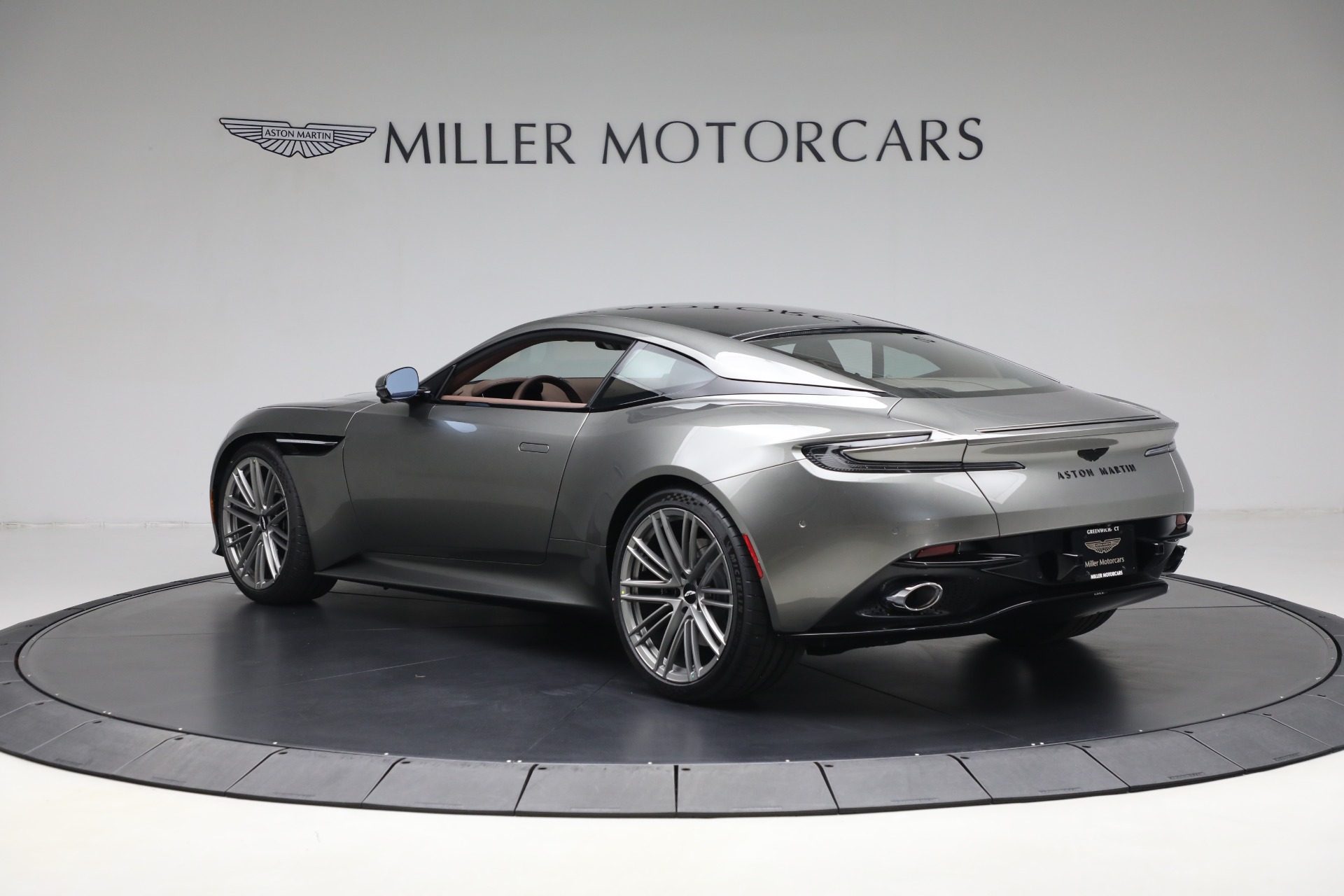 Used-2025-Aston-Martin-DB12-V8