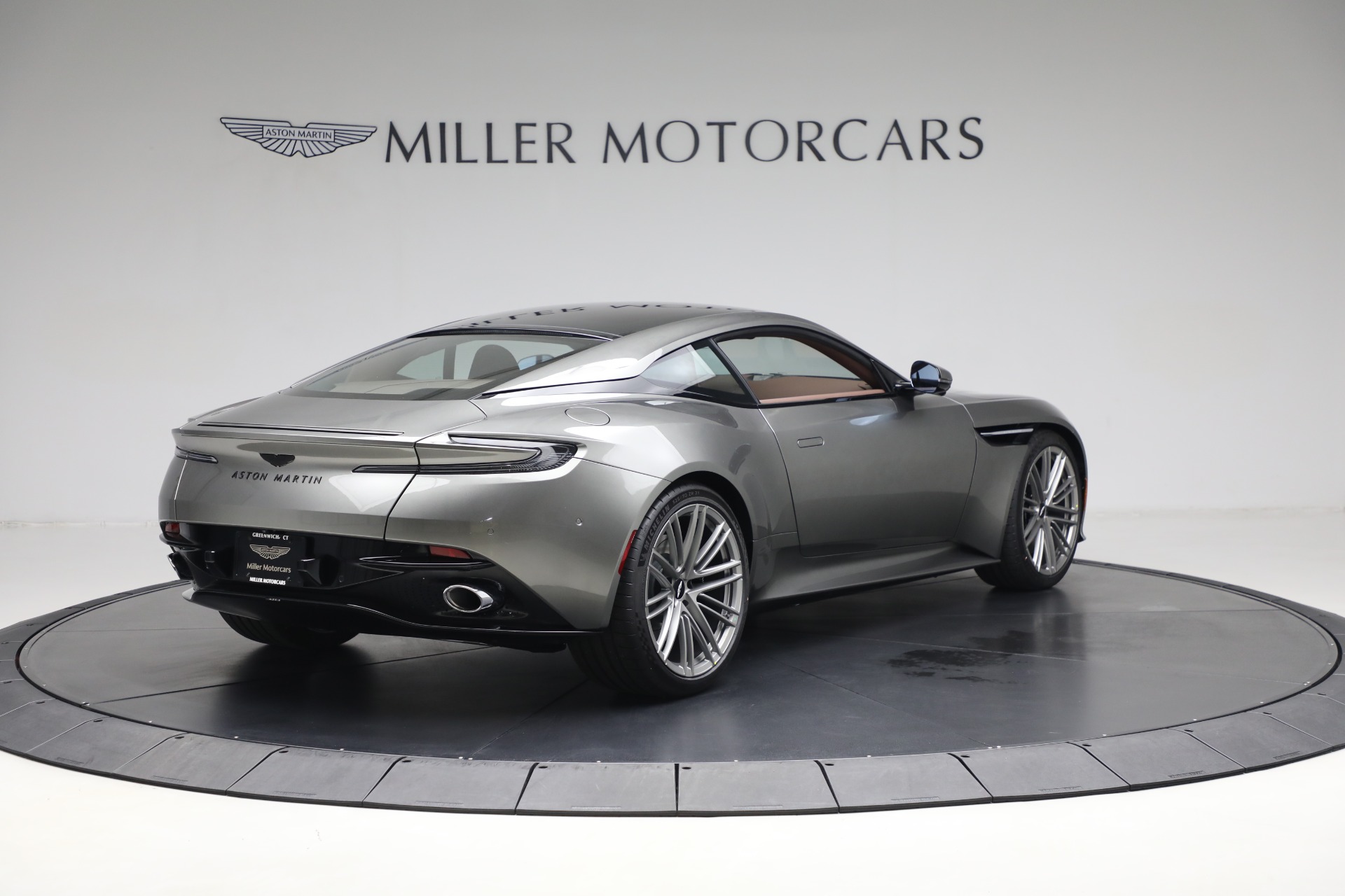 Used-2025-Aston-Martin-DB12-V8