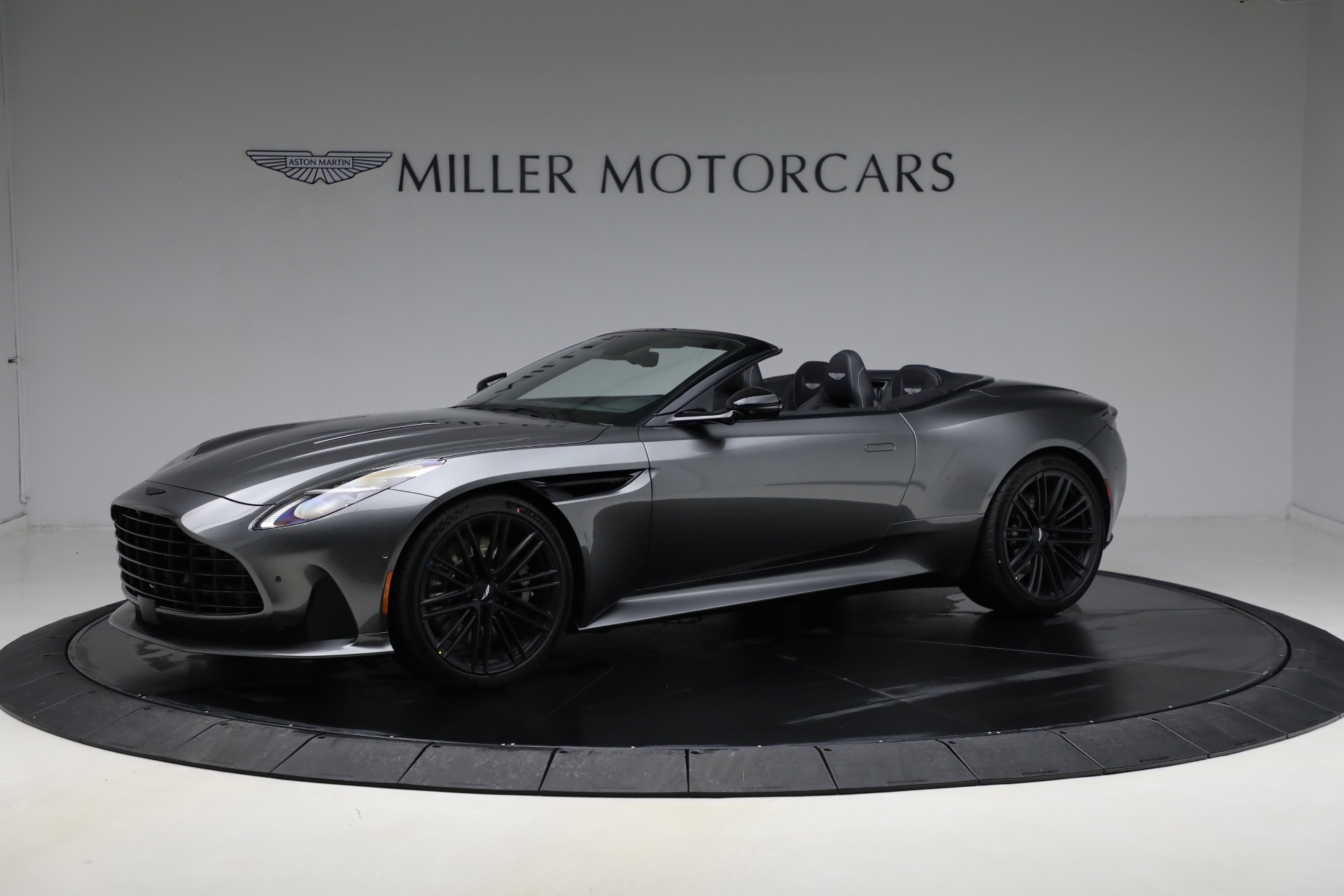 New-2025-Aston-Martin-DB12-Volante