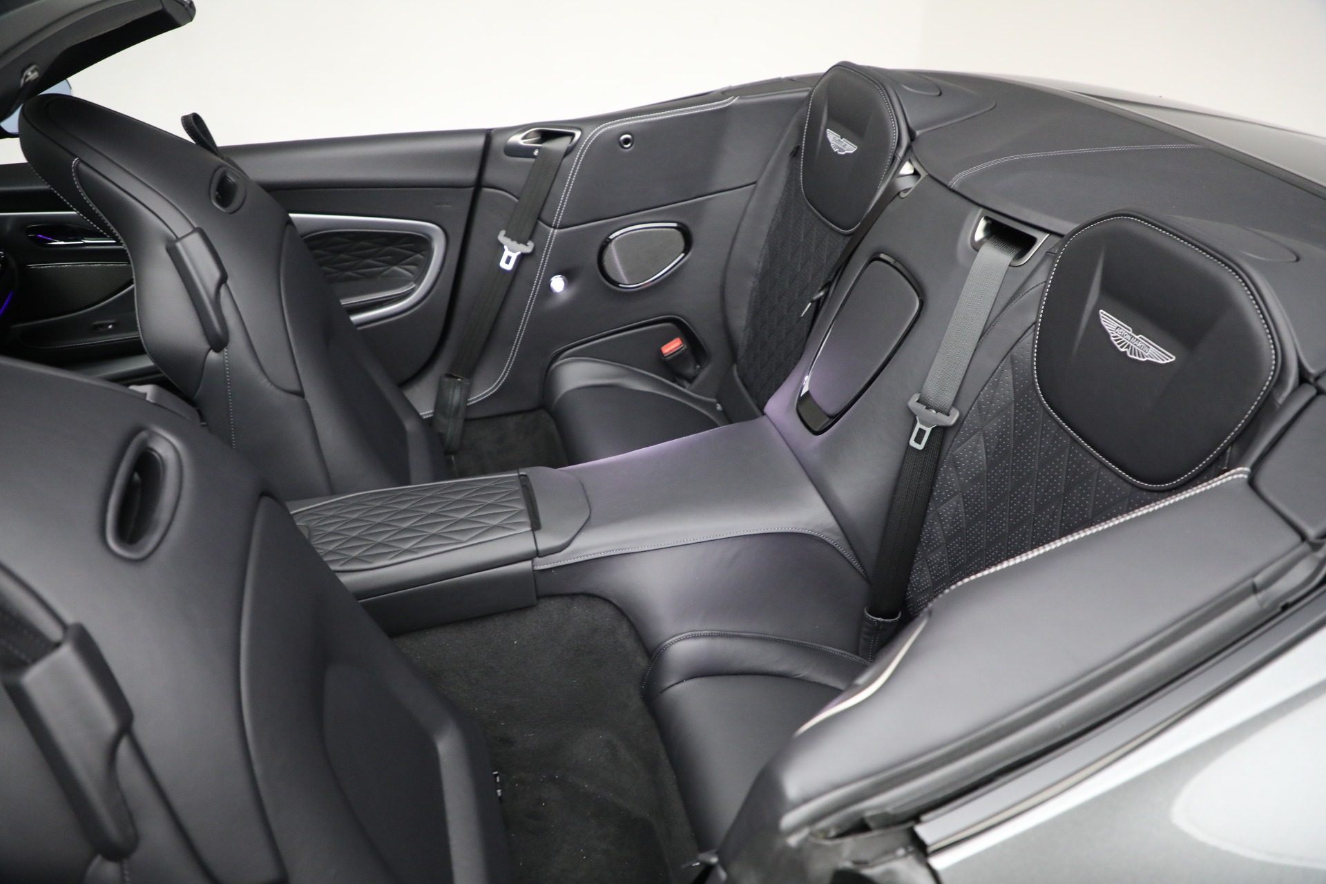 New-2025-Aston-Martin-DB12-Volante