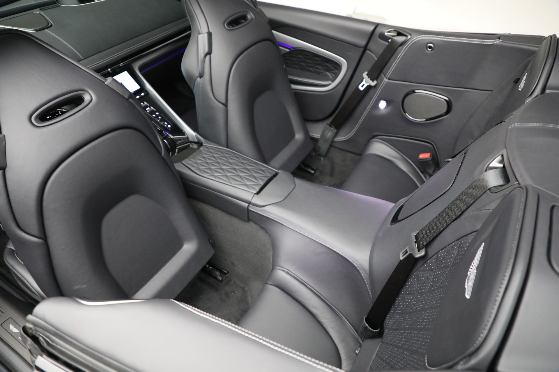 New-2025-Aston-Martin-DB12-Volante