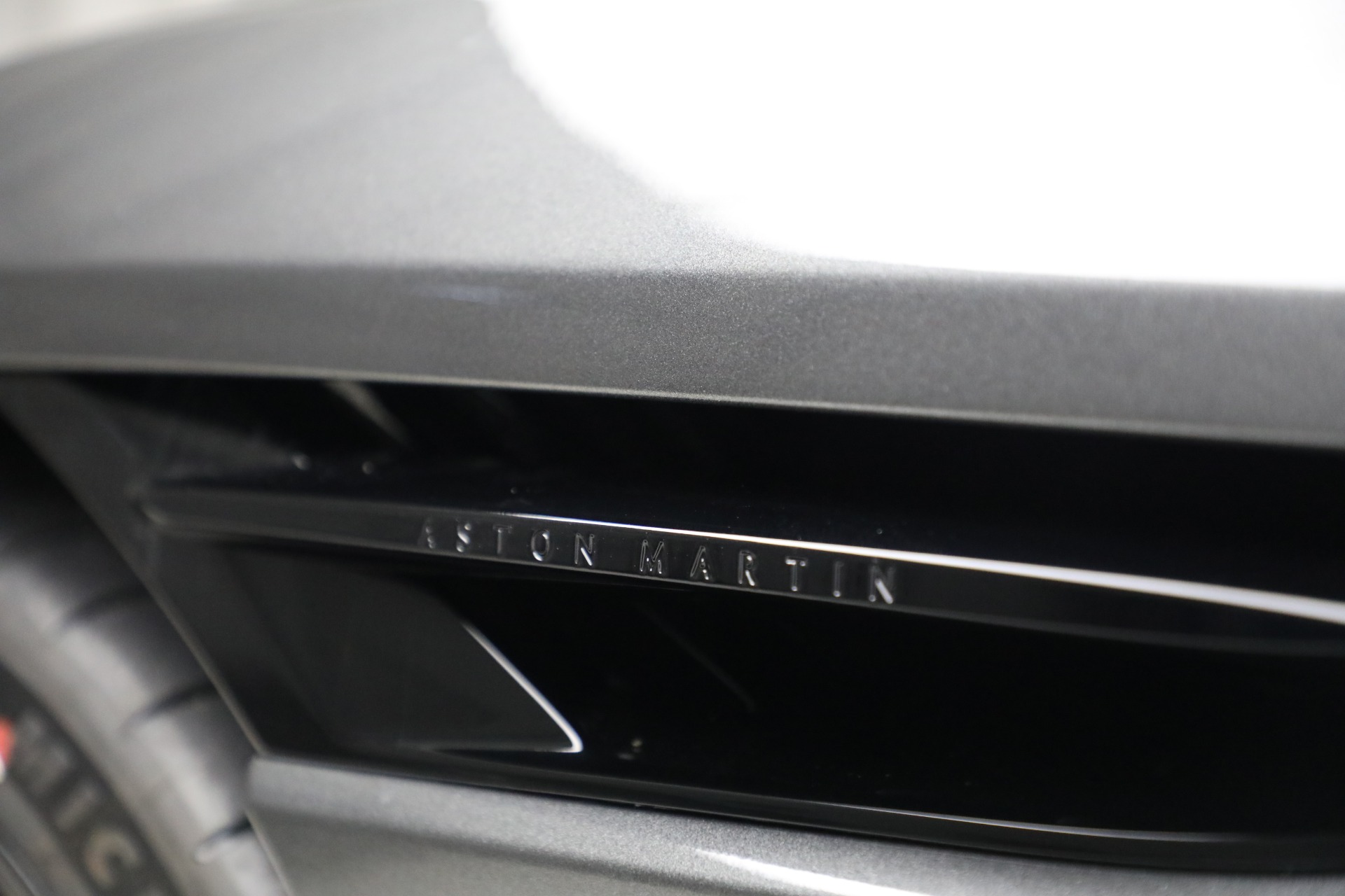 New-2025-Aston-Martin-DB12-Volante