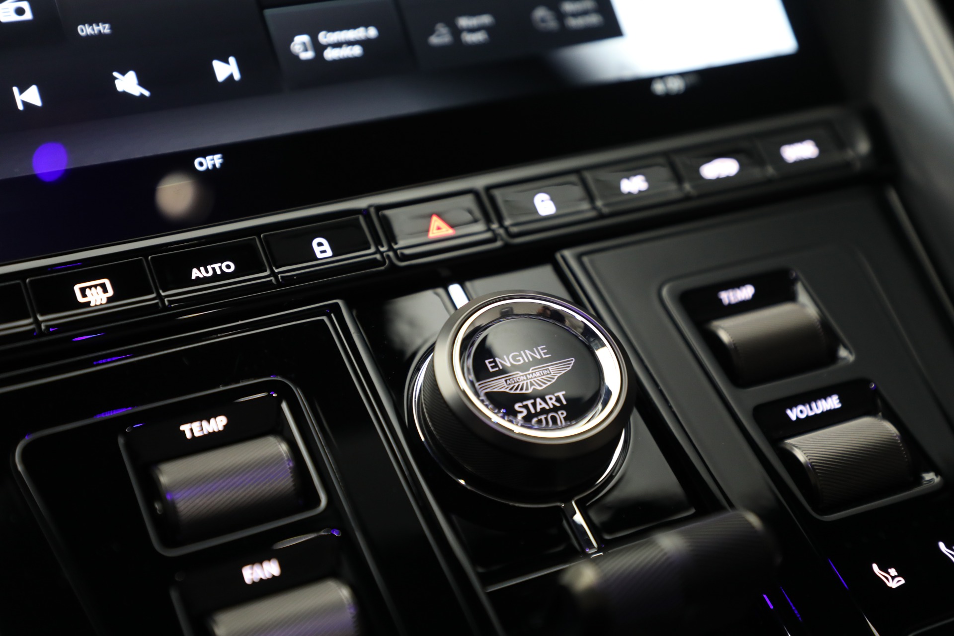 New-2025-Aston-Martin-DB12-Volante