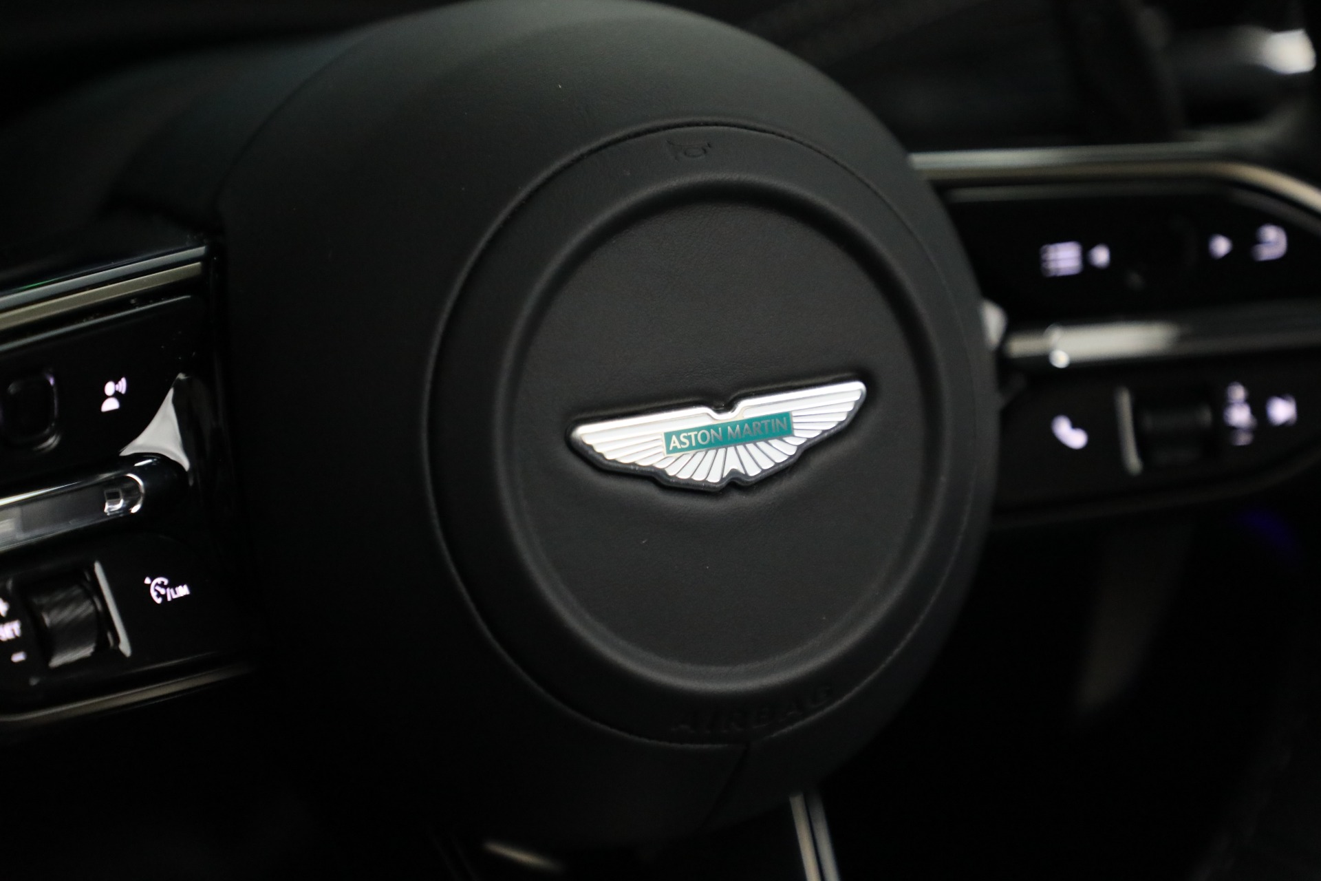 New-2025-Aston-Martin-DB12-Volante