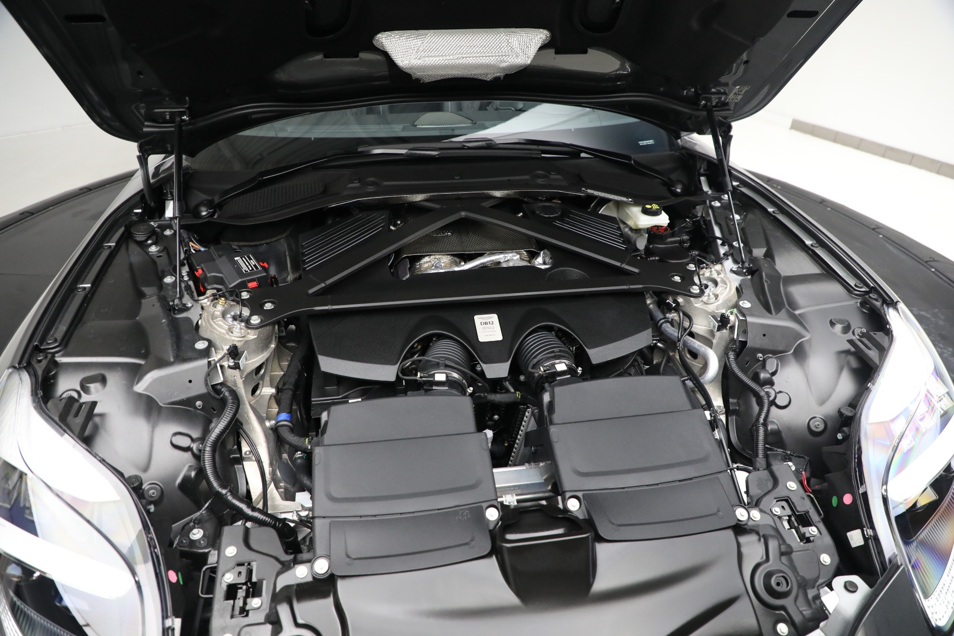 New-2025-Aston-Martin-DB12-Volante