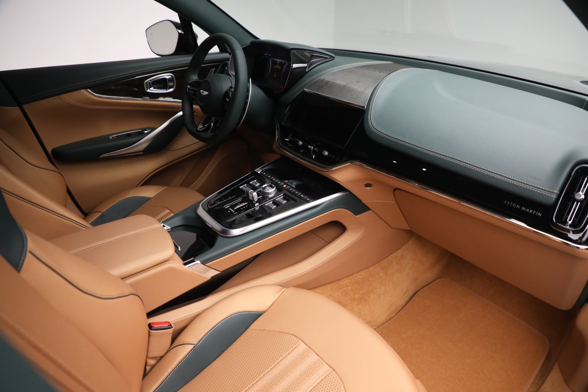 New-2025-Aston-Martin-DBX-707