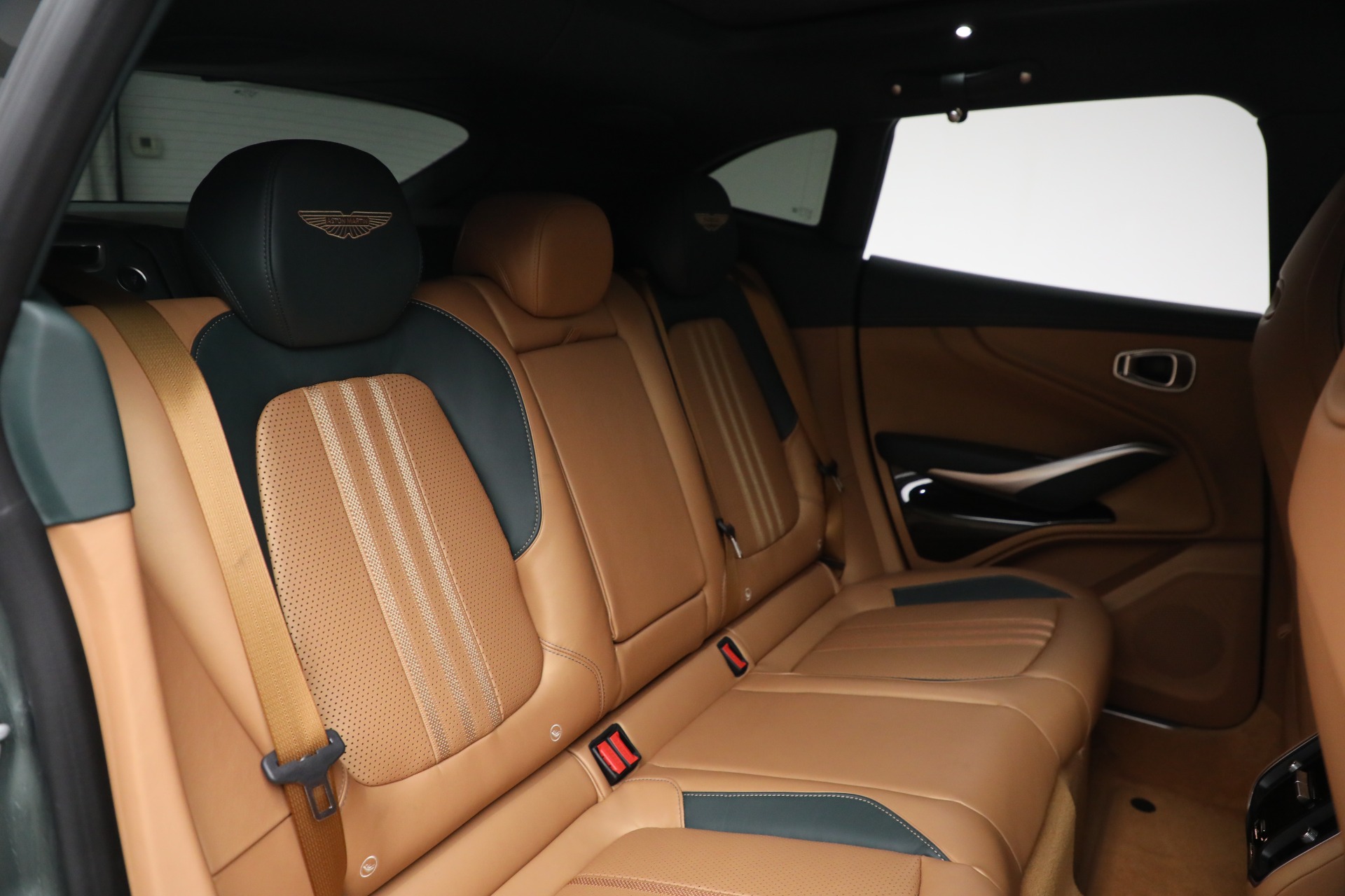 New-2025-Aston-Martin-DBX-707