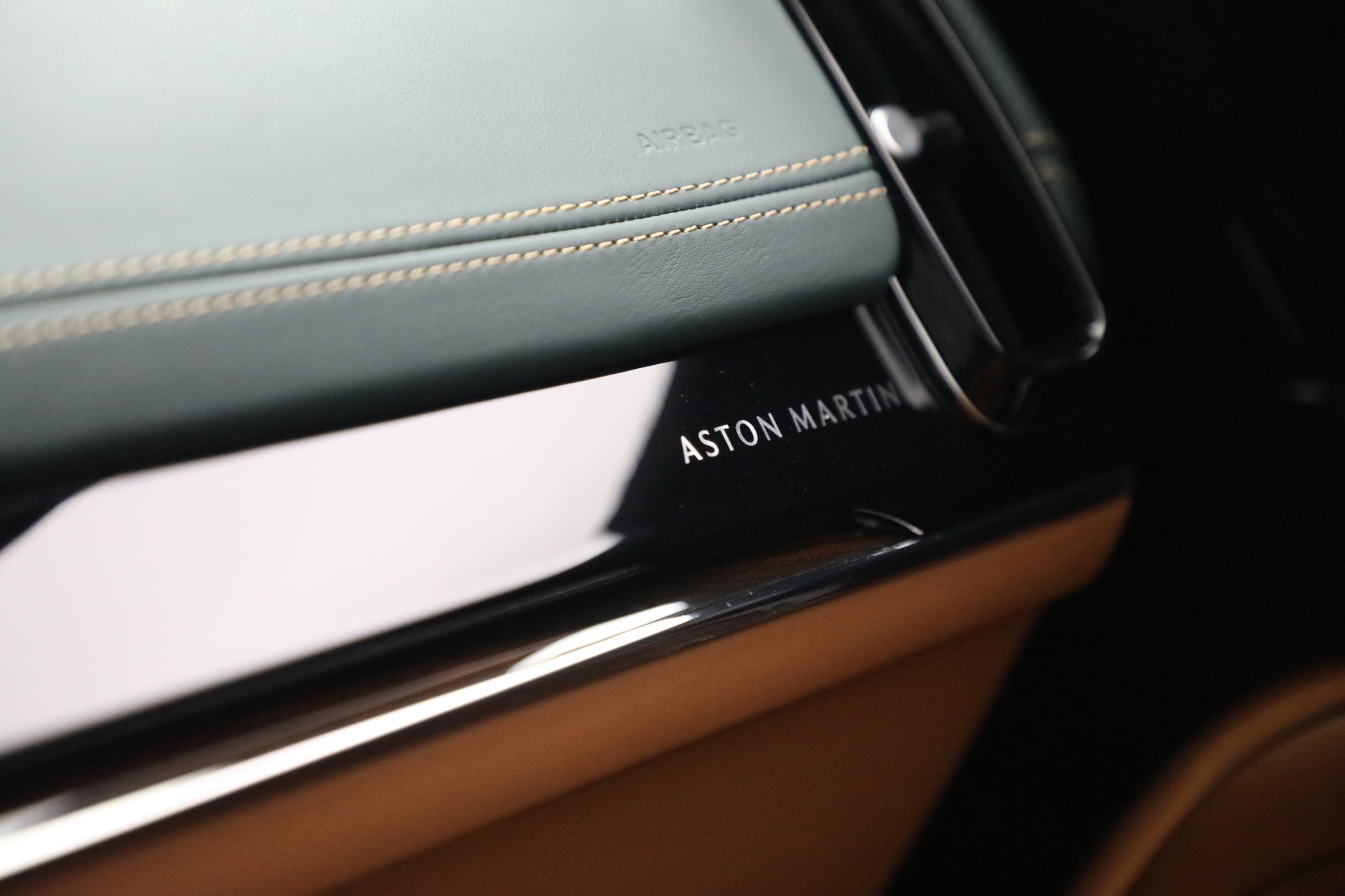 New-2025-Aston-Martin-DBX-707