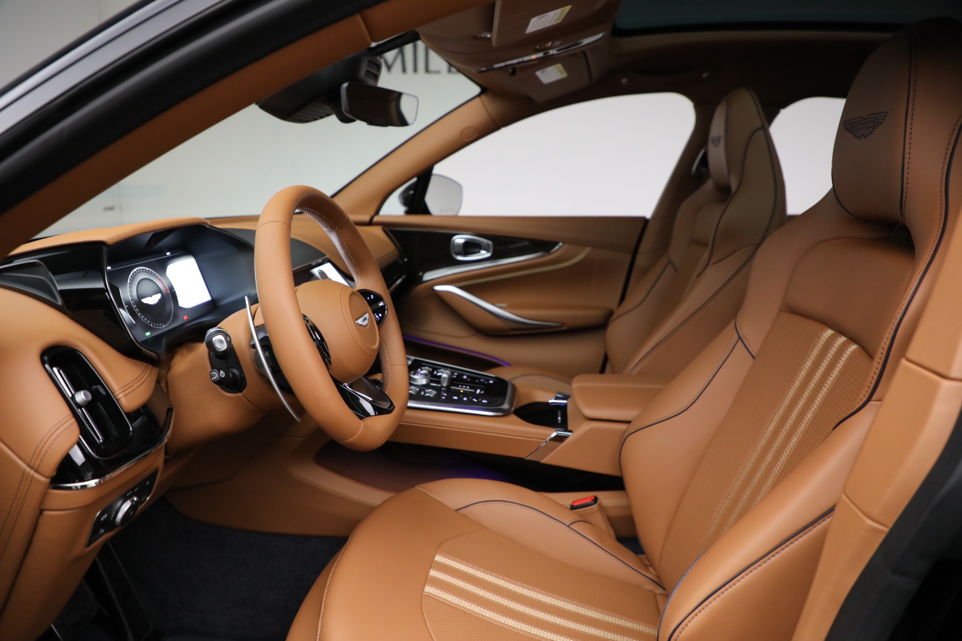 New-2025-Aston-Martin-DBX707-707