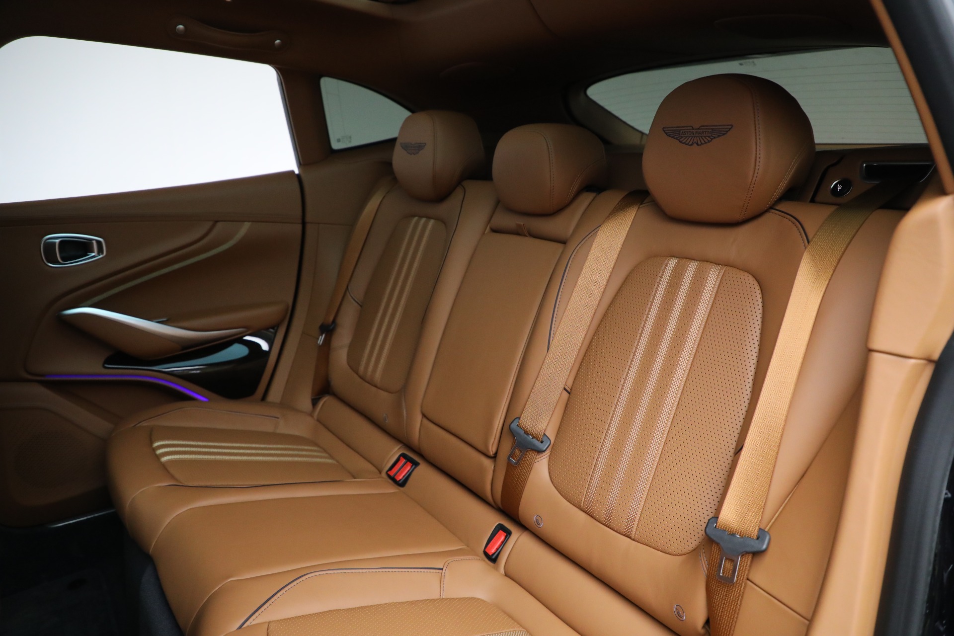 New-2025-Aston-Martin-DBX707-707