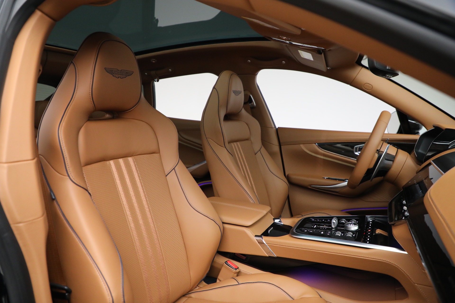 New-2025-Aston-Martin-DBX707-707