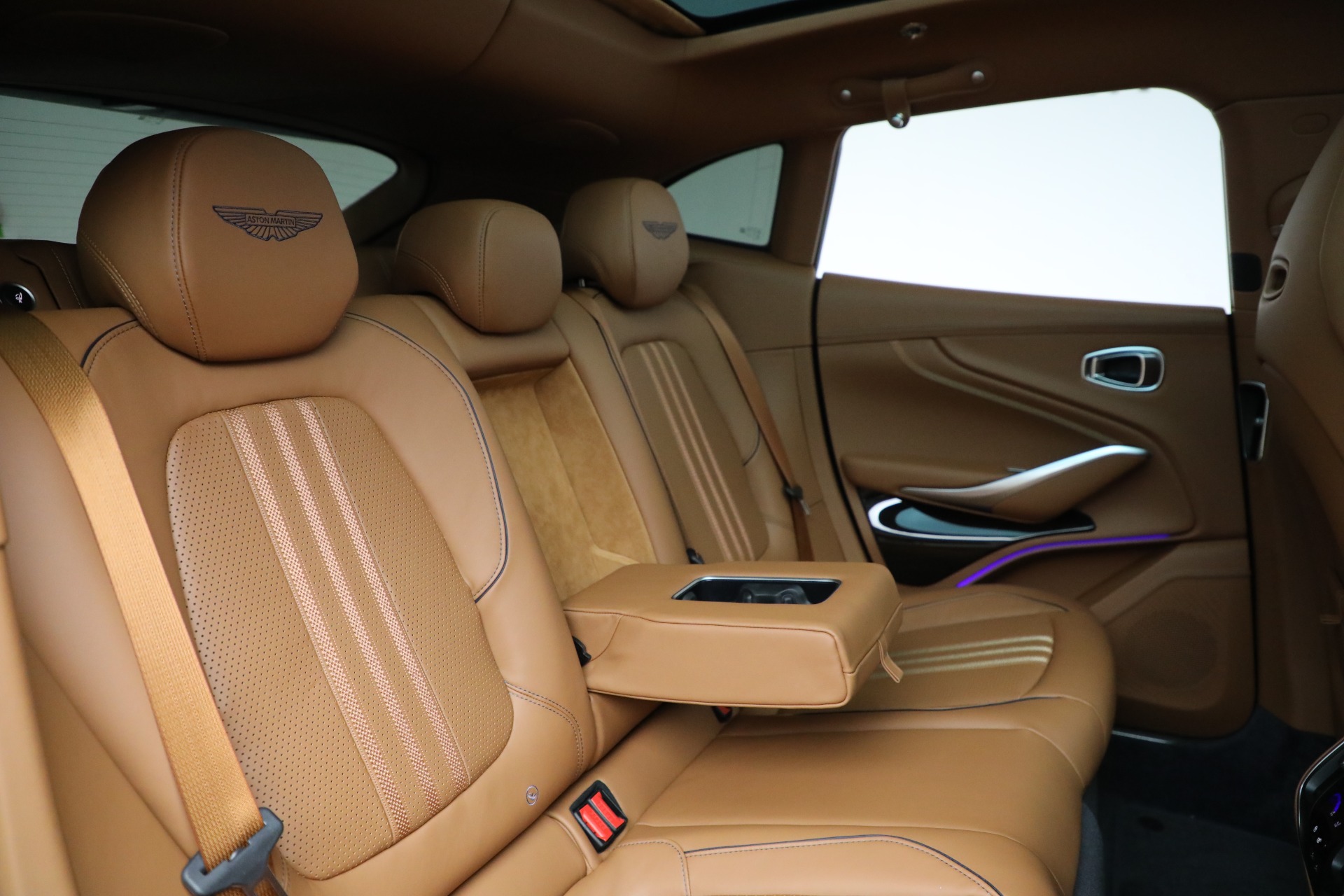 New-2025-Aston-Martin-DBX707-707