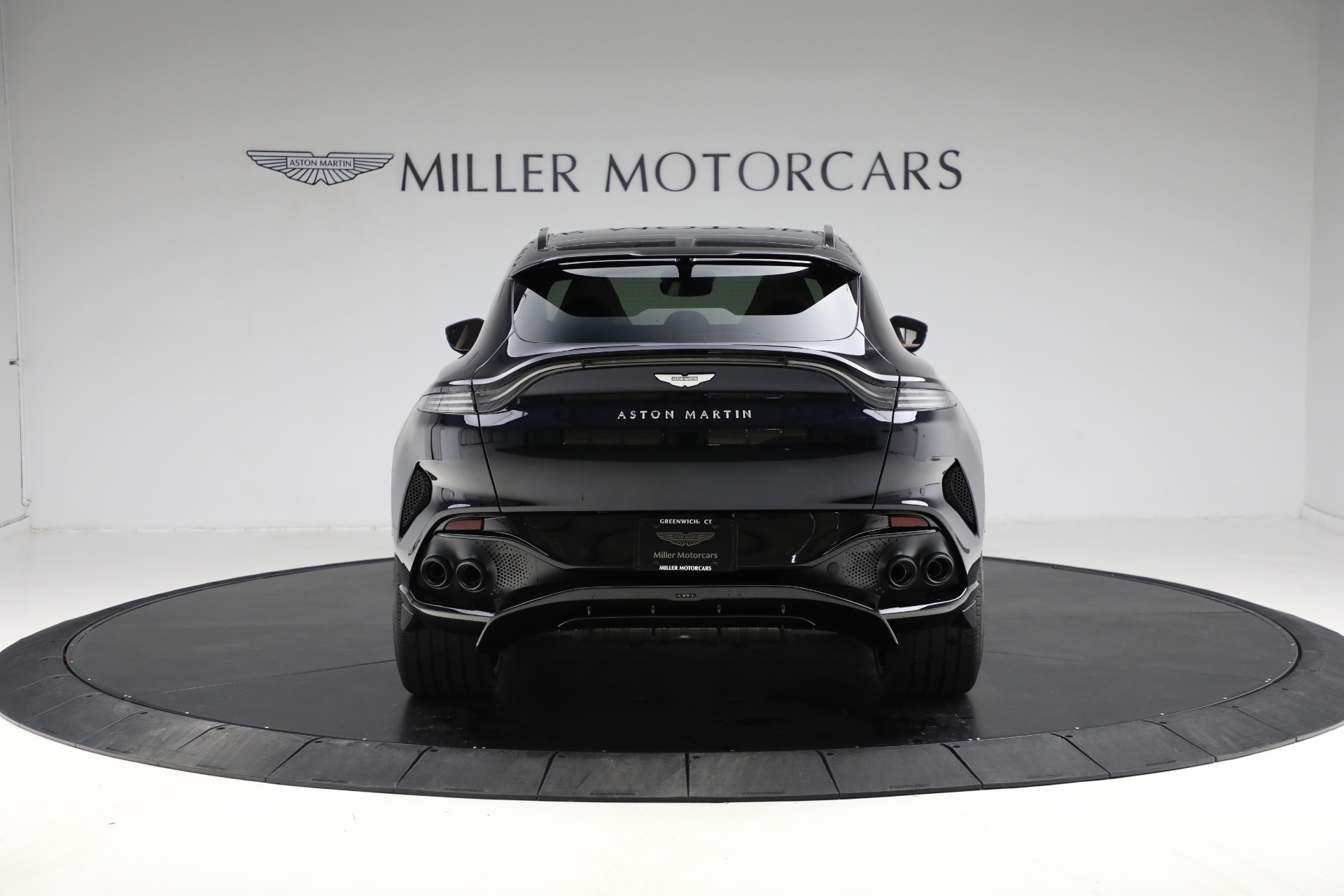 New-2025-Aston-Martin-DBX707-707