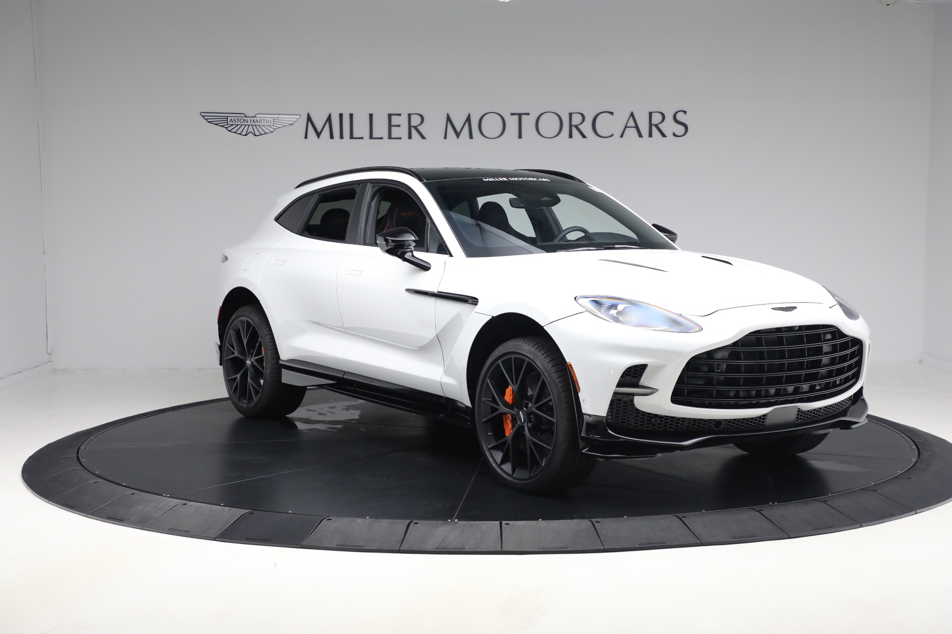 Used-2025-Aston-Martin-DBX-707