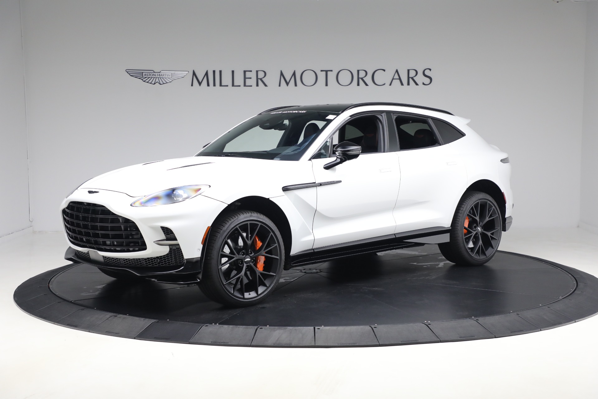 Used-2025-Aston-Martin-DBX-707