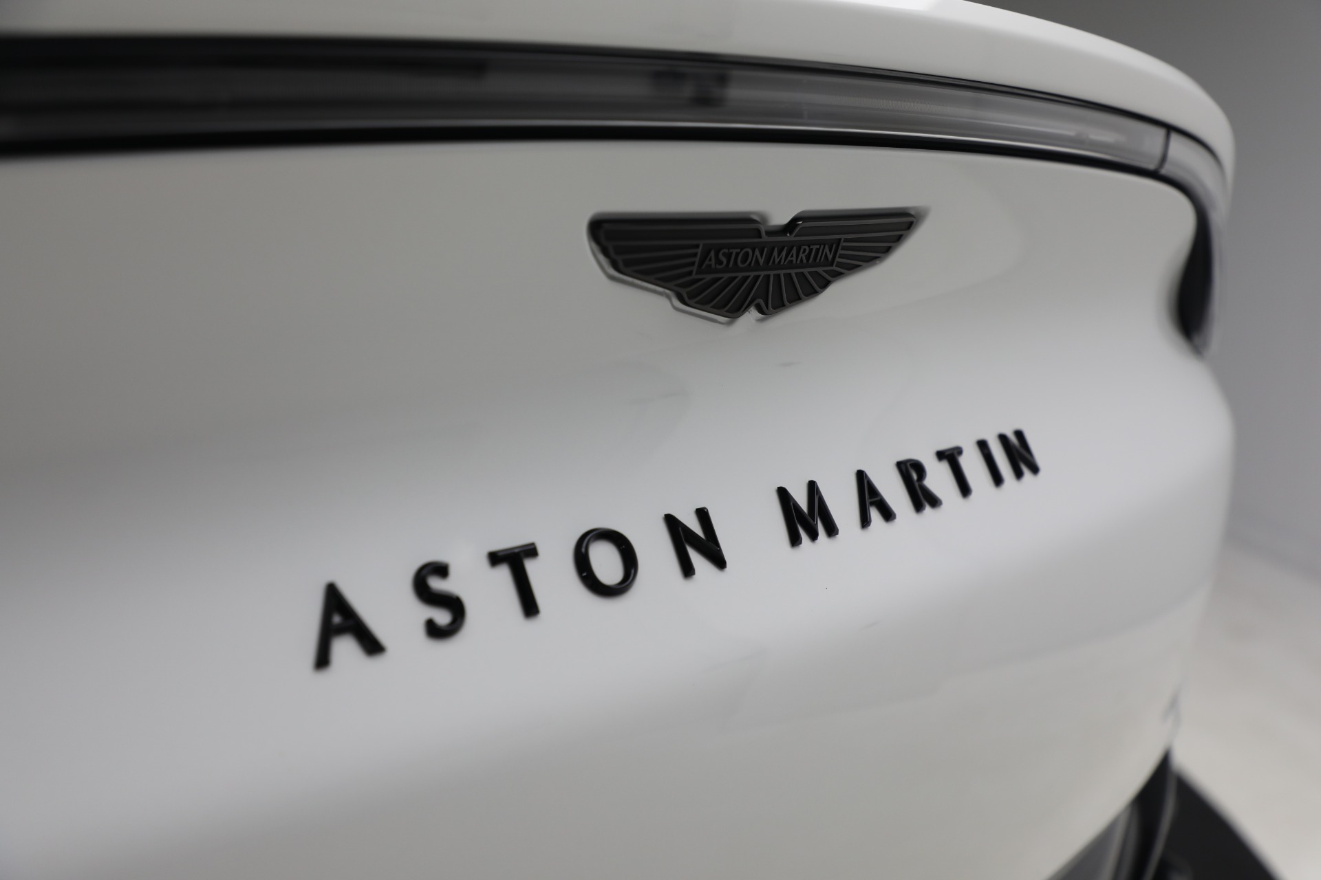 Used-2025-Aston-Martin-DBX-707