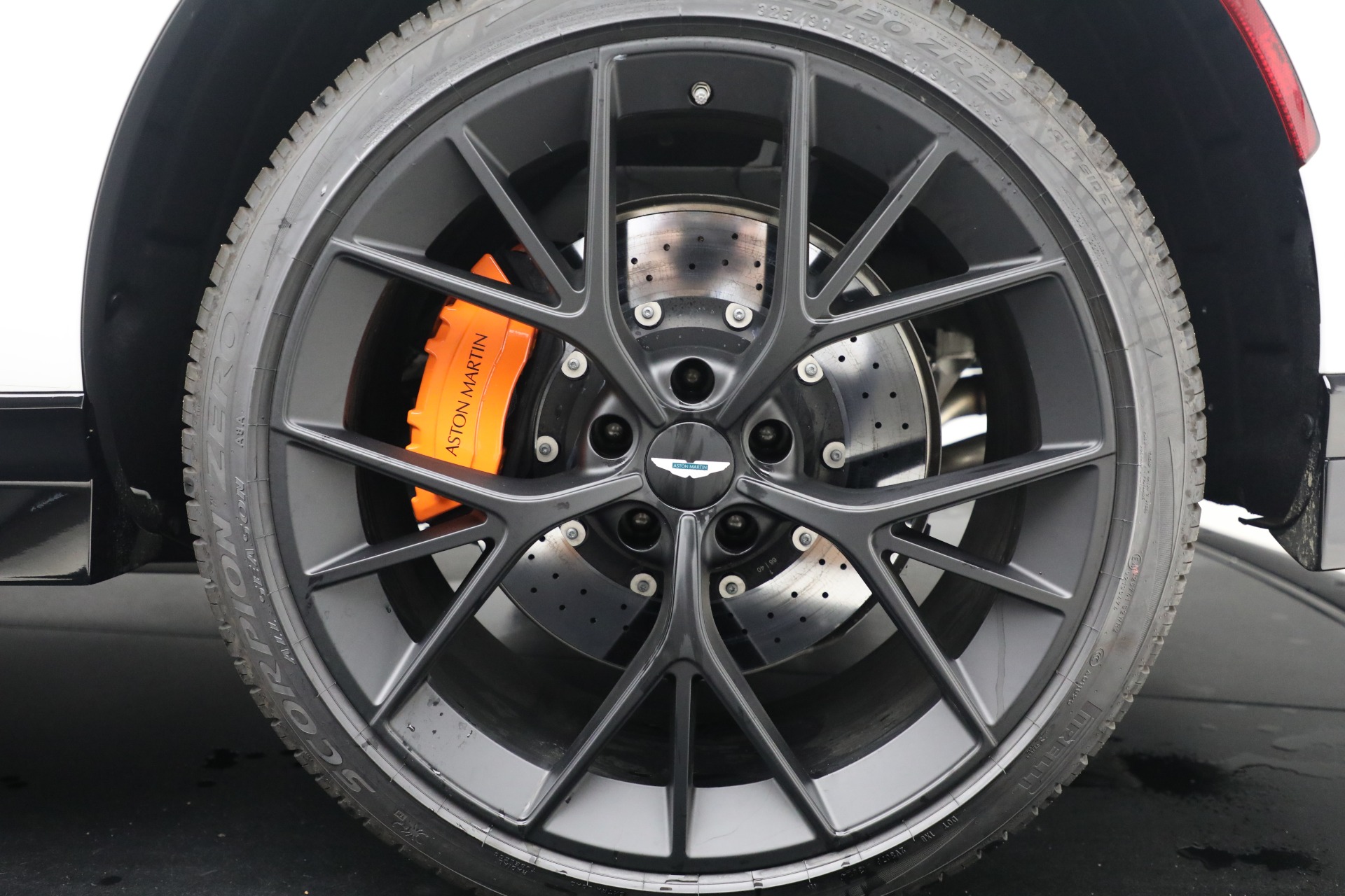 Used-2025-Aston-Martin-DBX-707