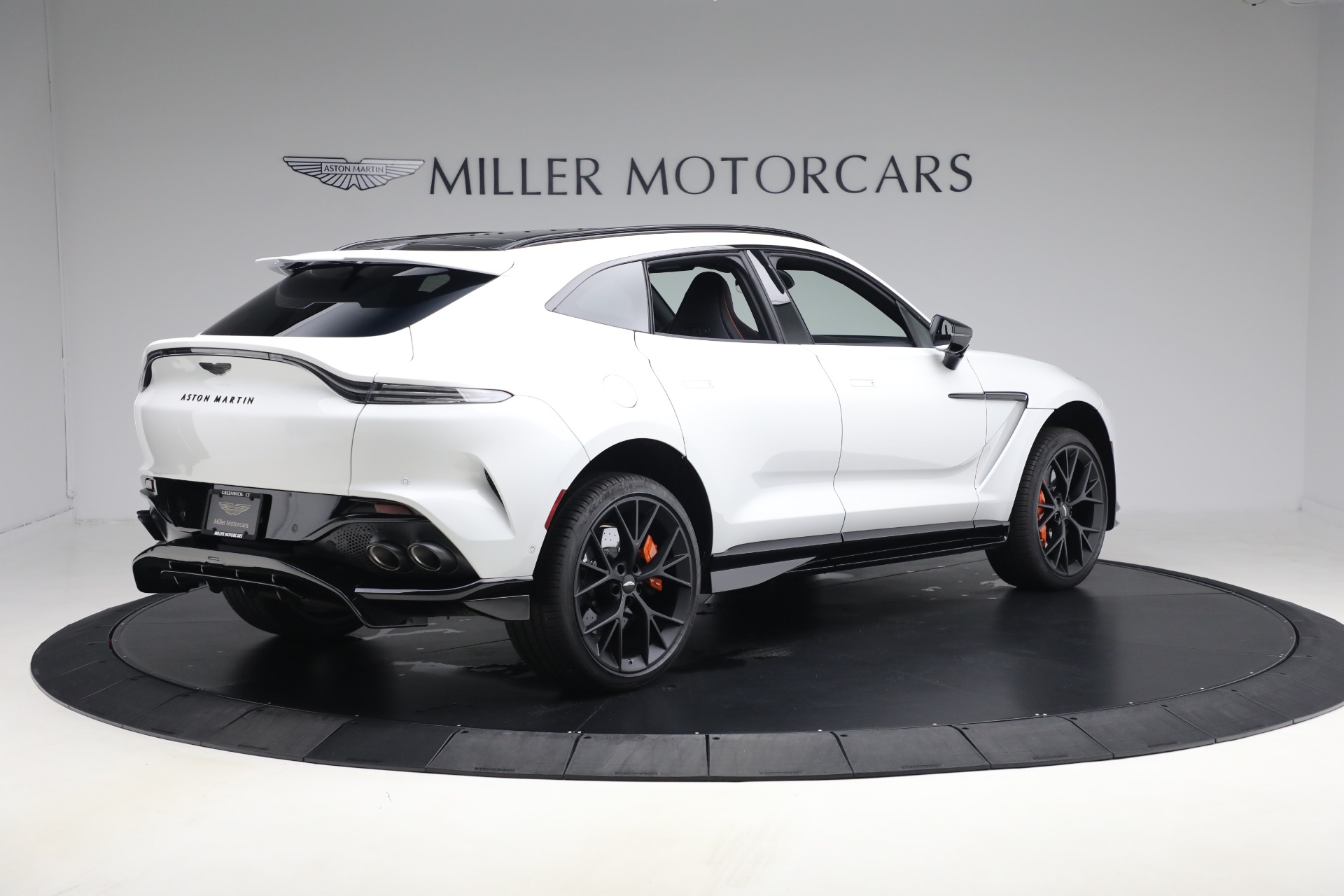Used-2025-Aston-Martin-DBX-707