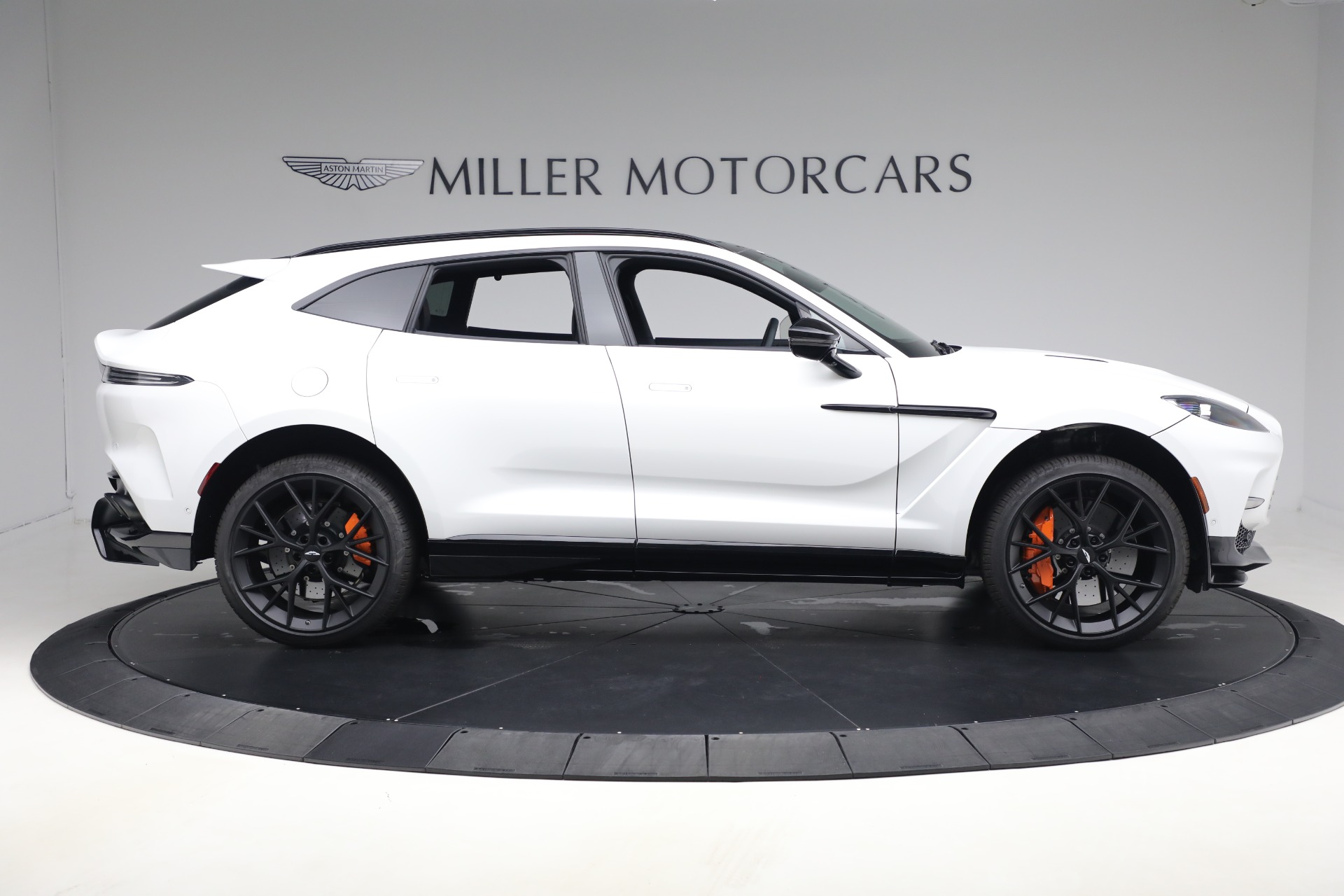Used-2025-Aston-Martin-DBX-707