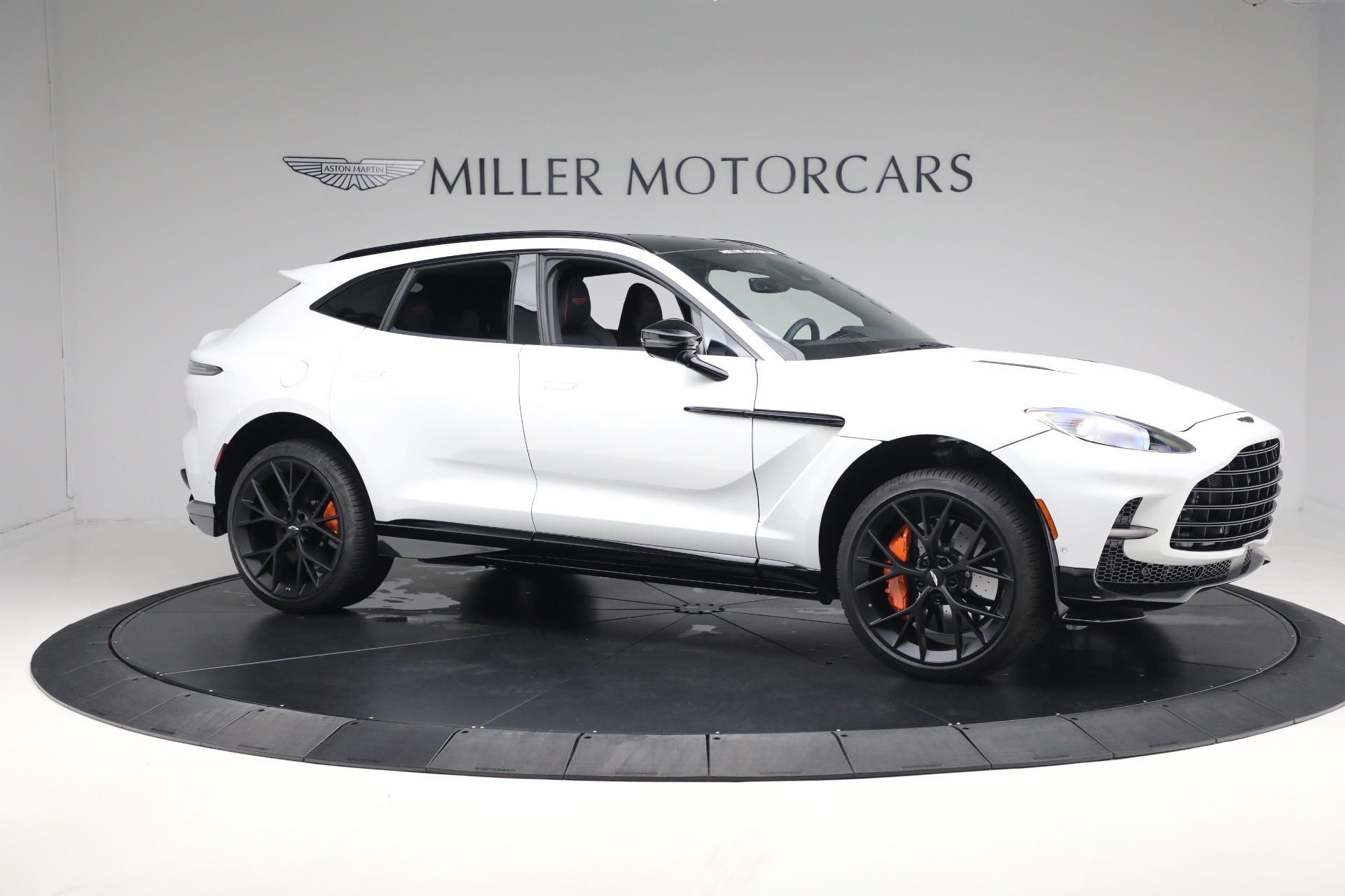 Used-2025-Aston-Martin-DBX-707