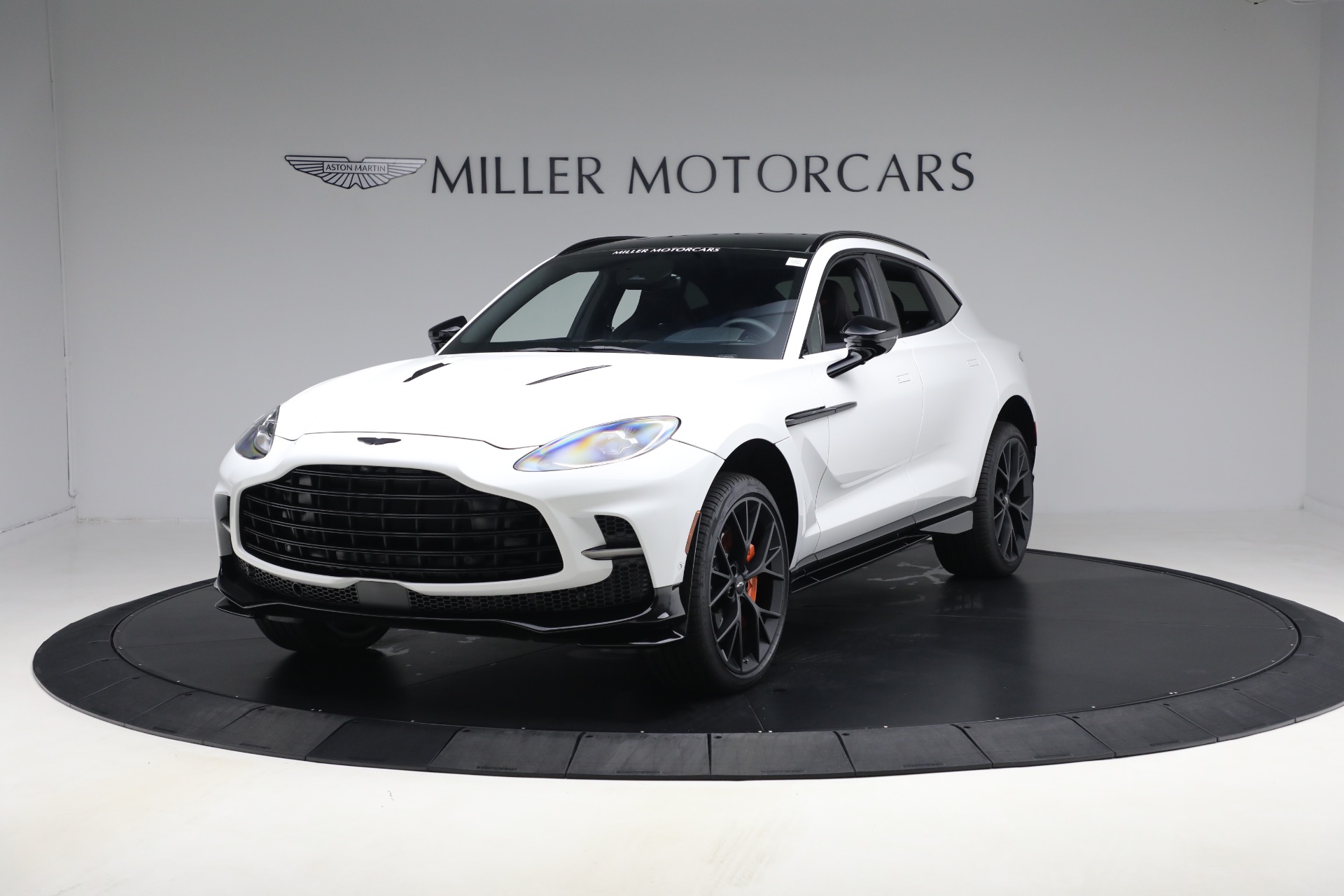 Used-2025-Aston-Martin-DBX-707