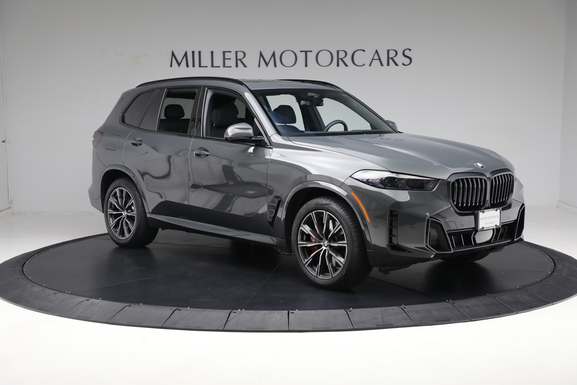 Used-2024-BMW-X5-xDrive40i