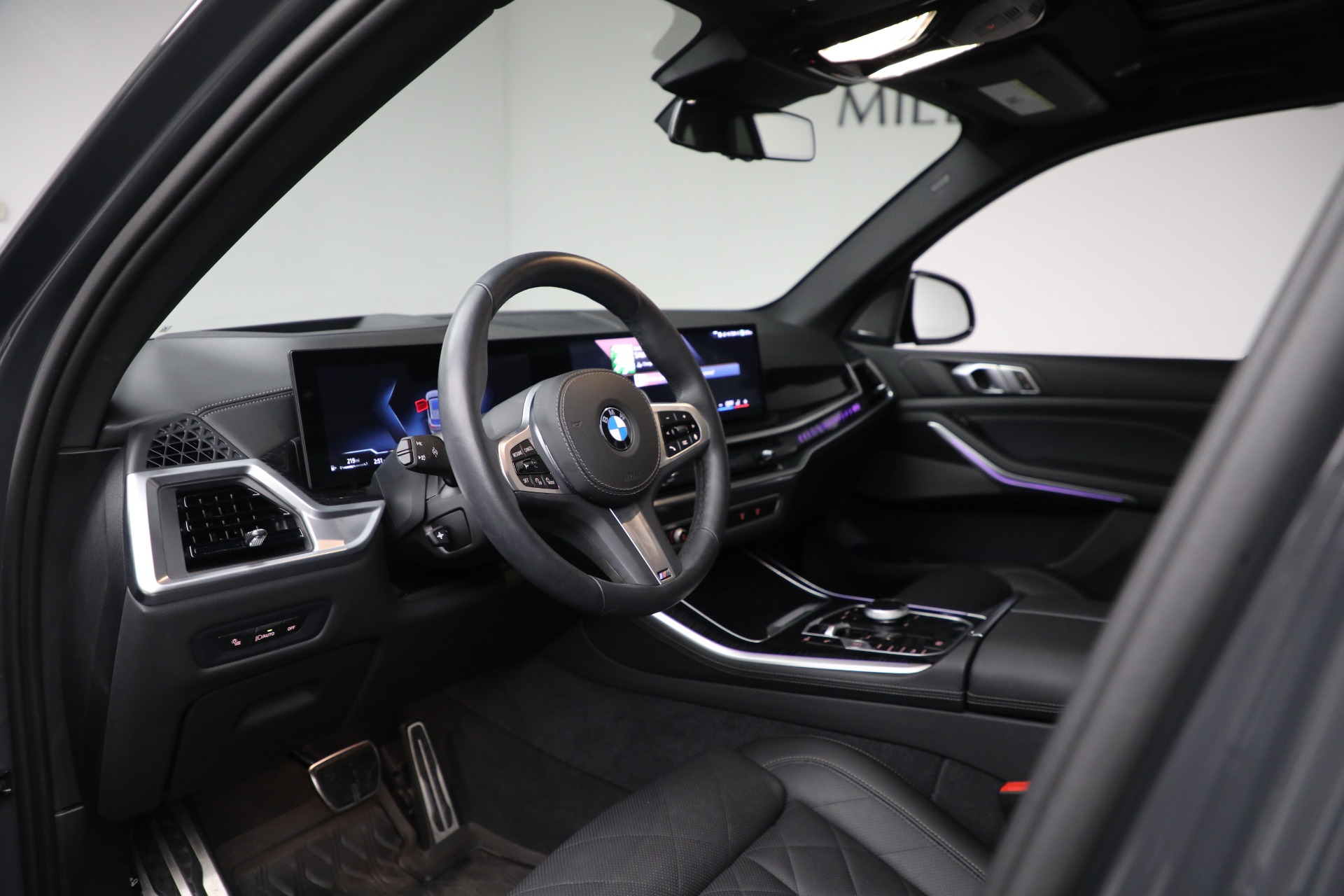 Used-2024-BMW-X5-xDrive40i