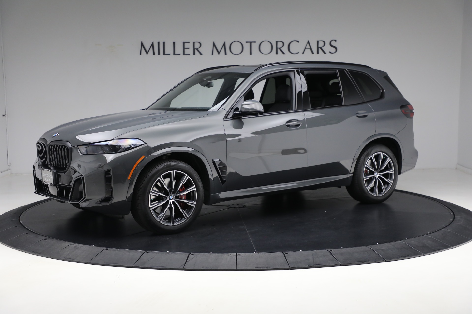 Used-2024-BMW-X5-xDrive40i