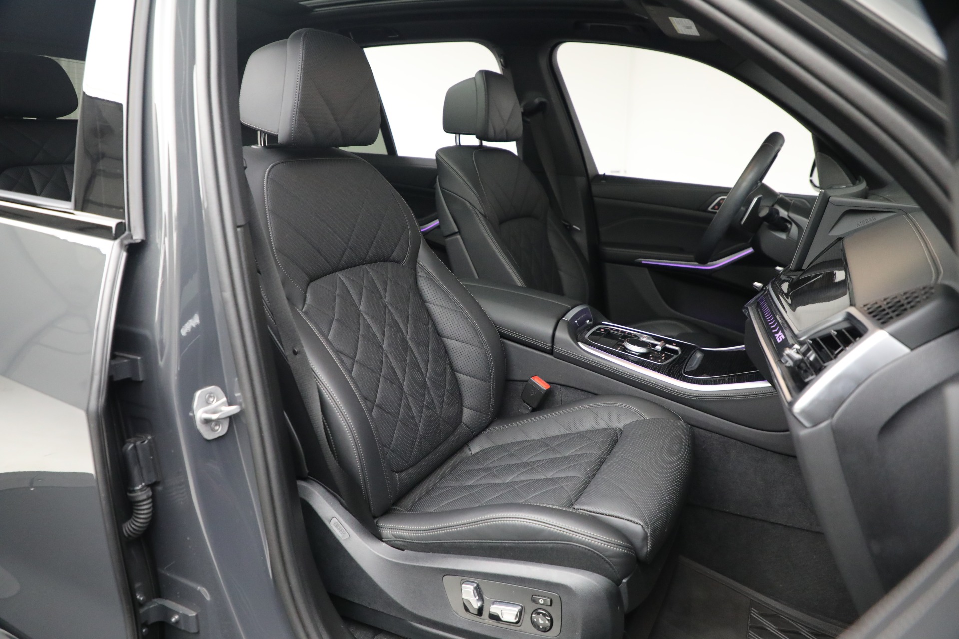 Used-2024-BMW-X5-xDrive40i