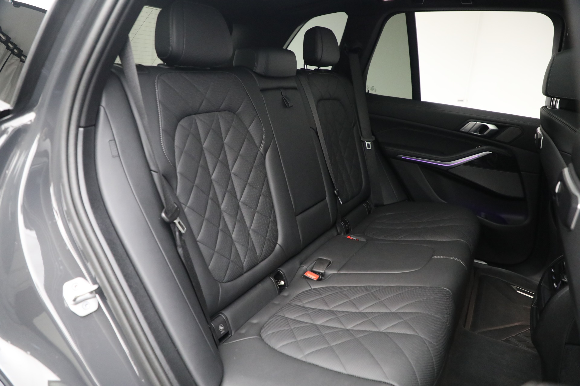 Used-2024-BMW-X5-xDrive40i