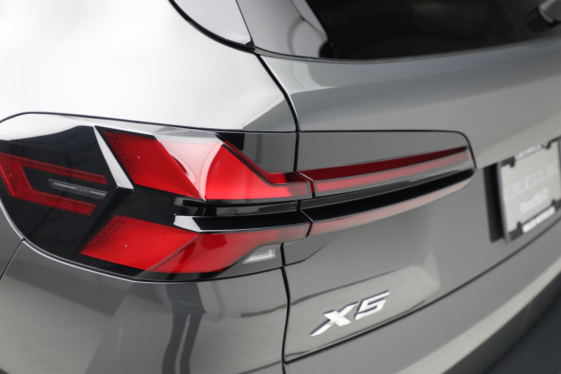 Used-2024-BMW-X5-xDrive40i